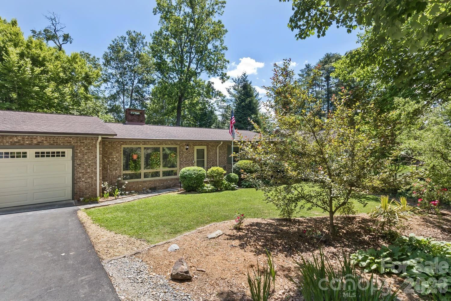 29 S Greenwood Forest Drive - Photo 2