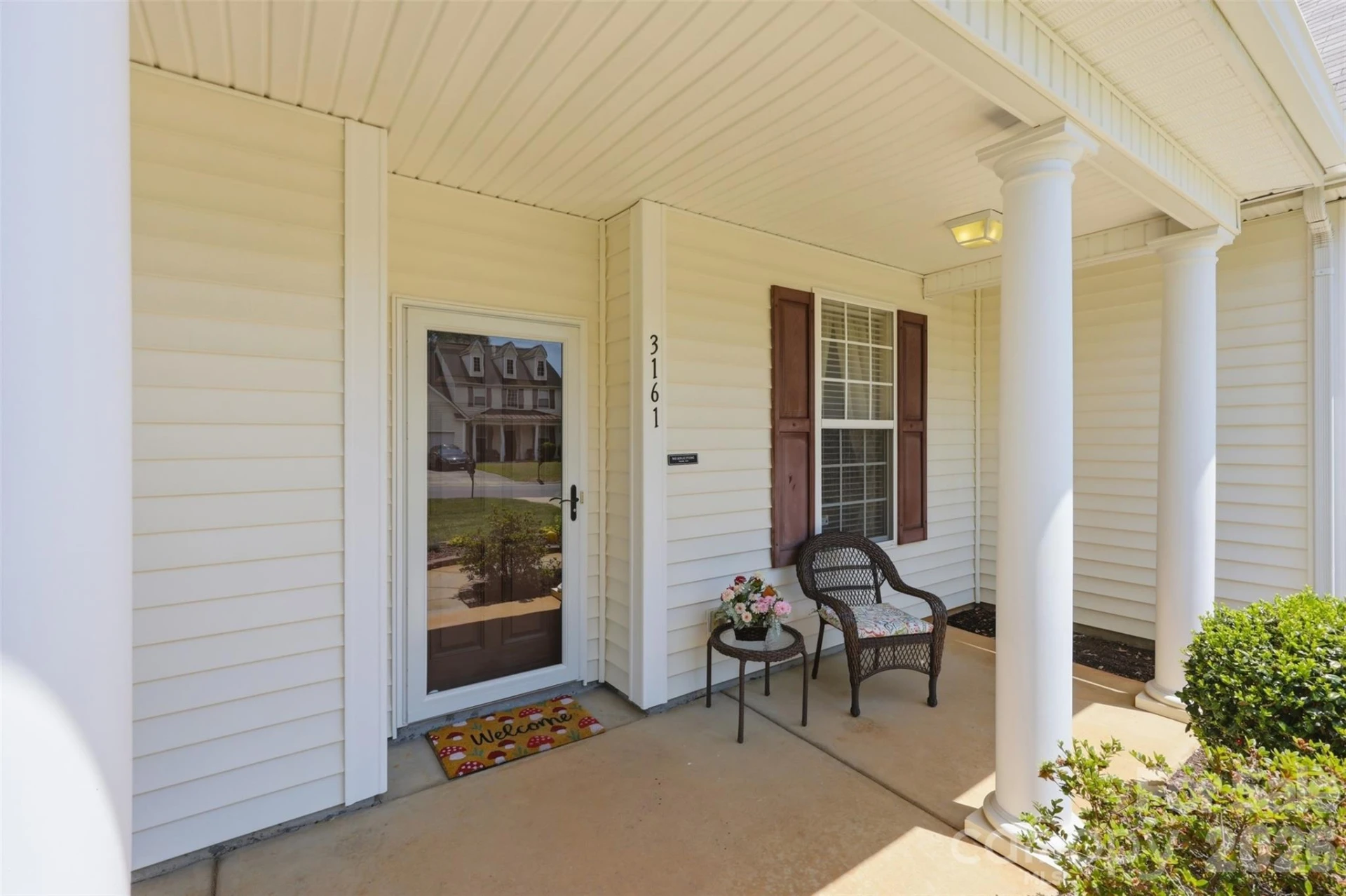 3161 Pine Bluff Way - Photo 3