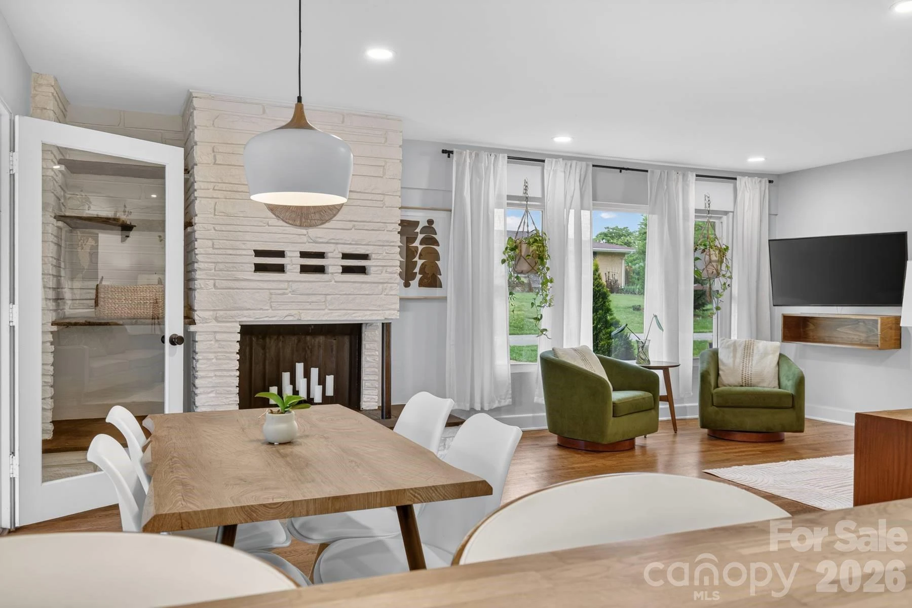 140 Dunbar Street - Photo 8