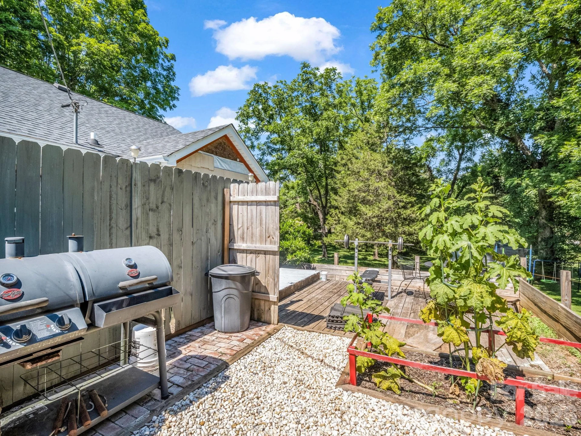 173 Maple Street - Photo 32