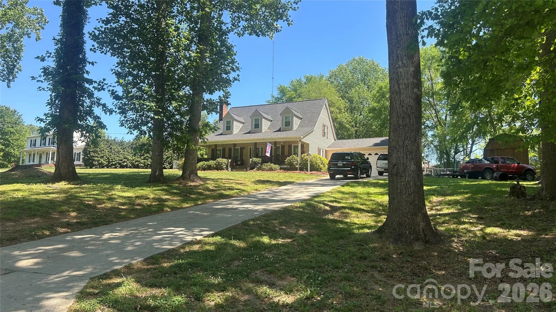 2402 Elmwood Circle