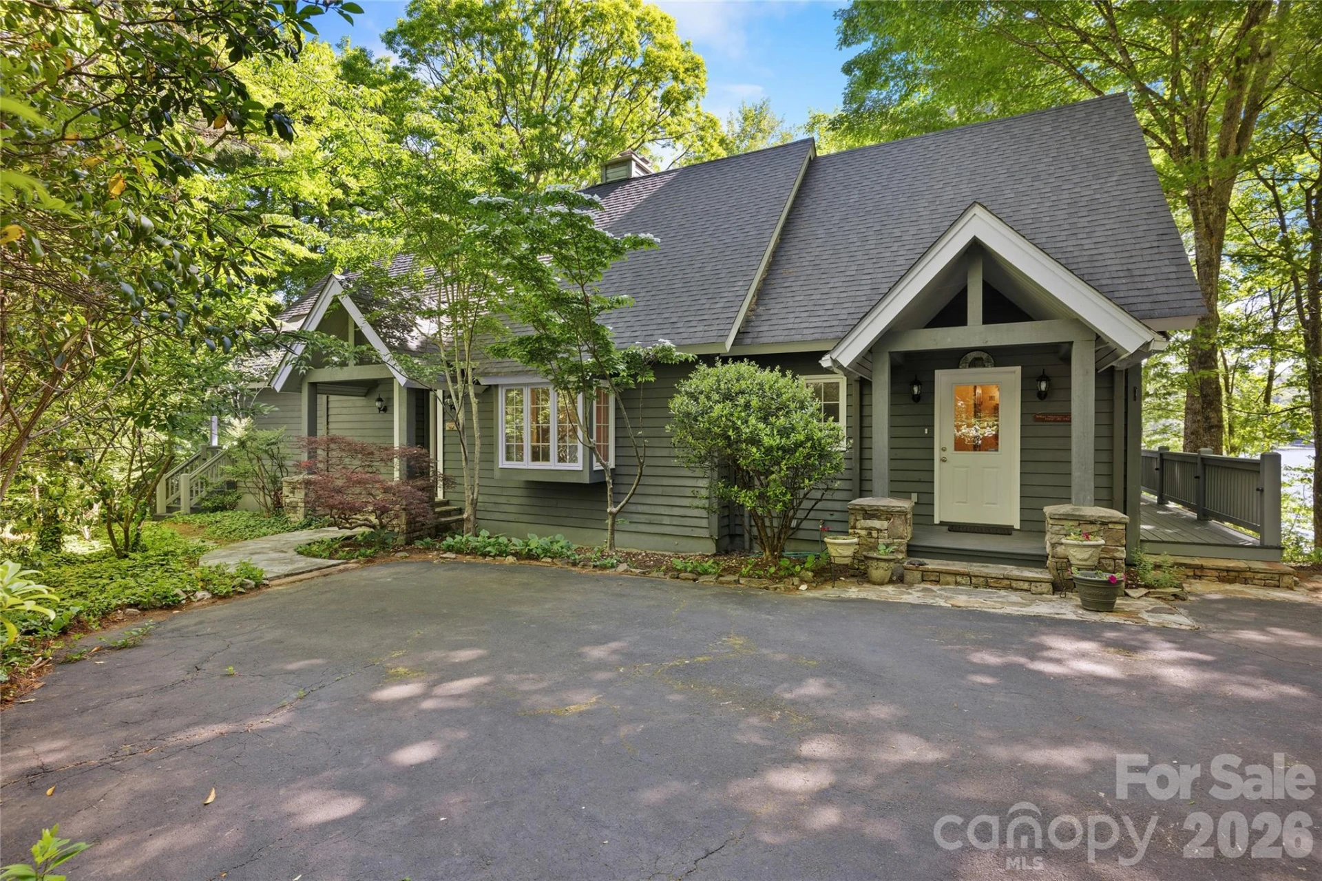 90 West Shore Drive - Photo 2