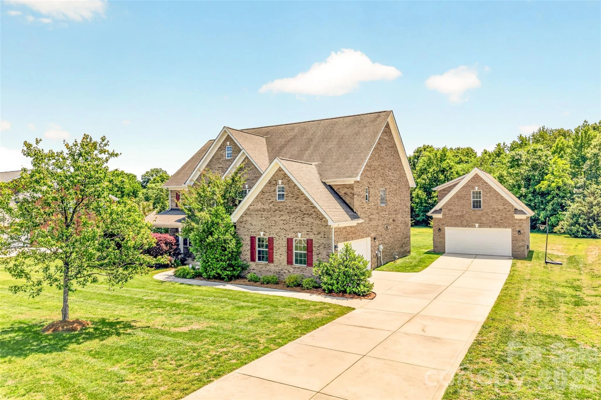 1008 Spring Rose Lane