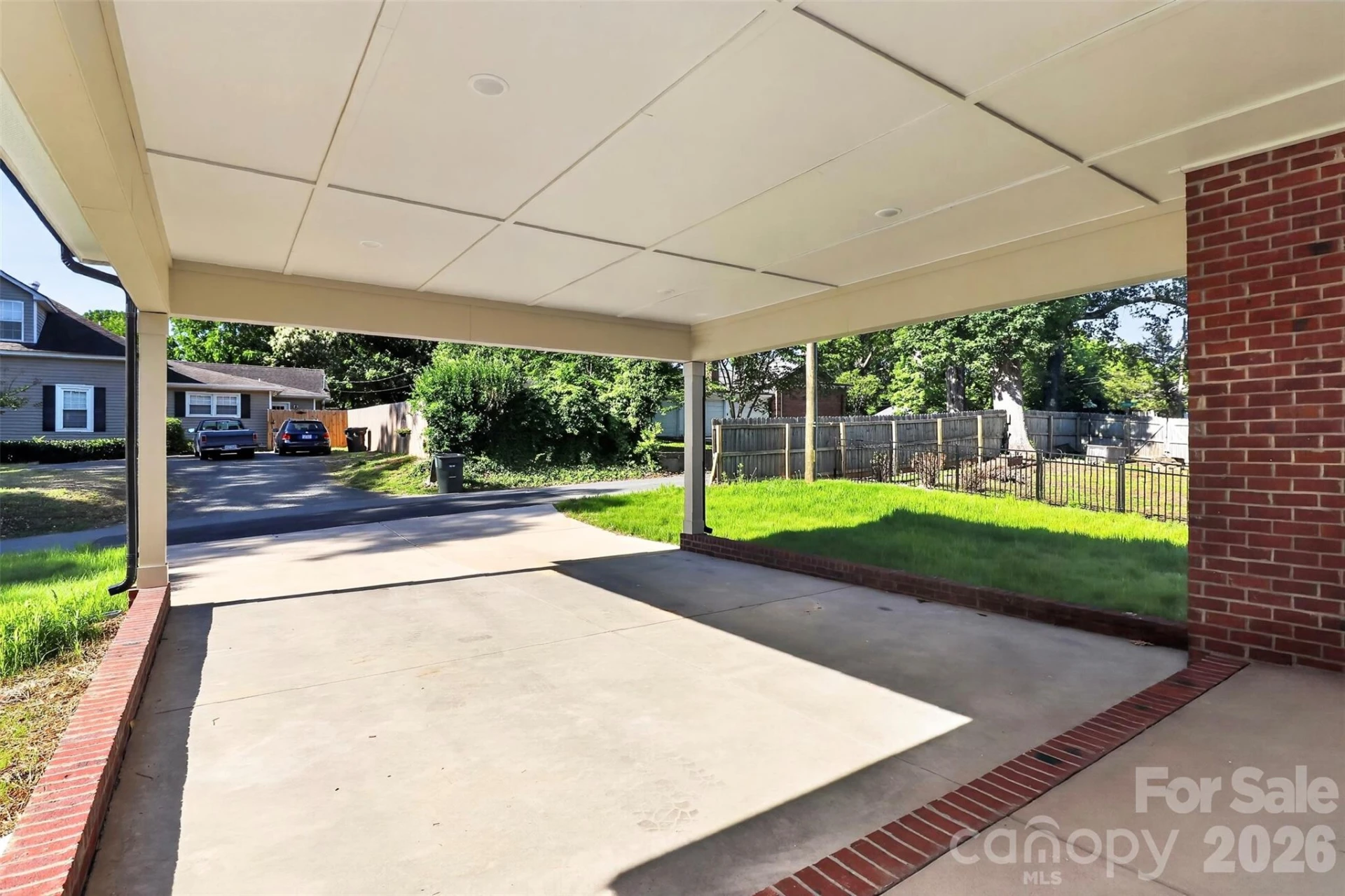 120 Crawford Street - Photo 2