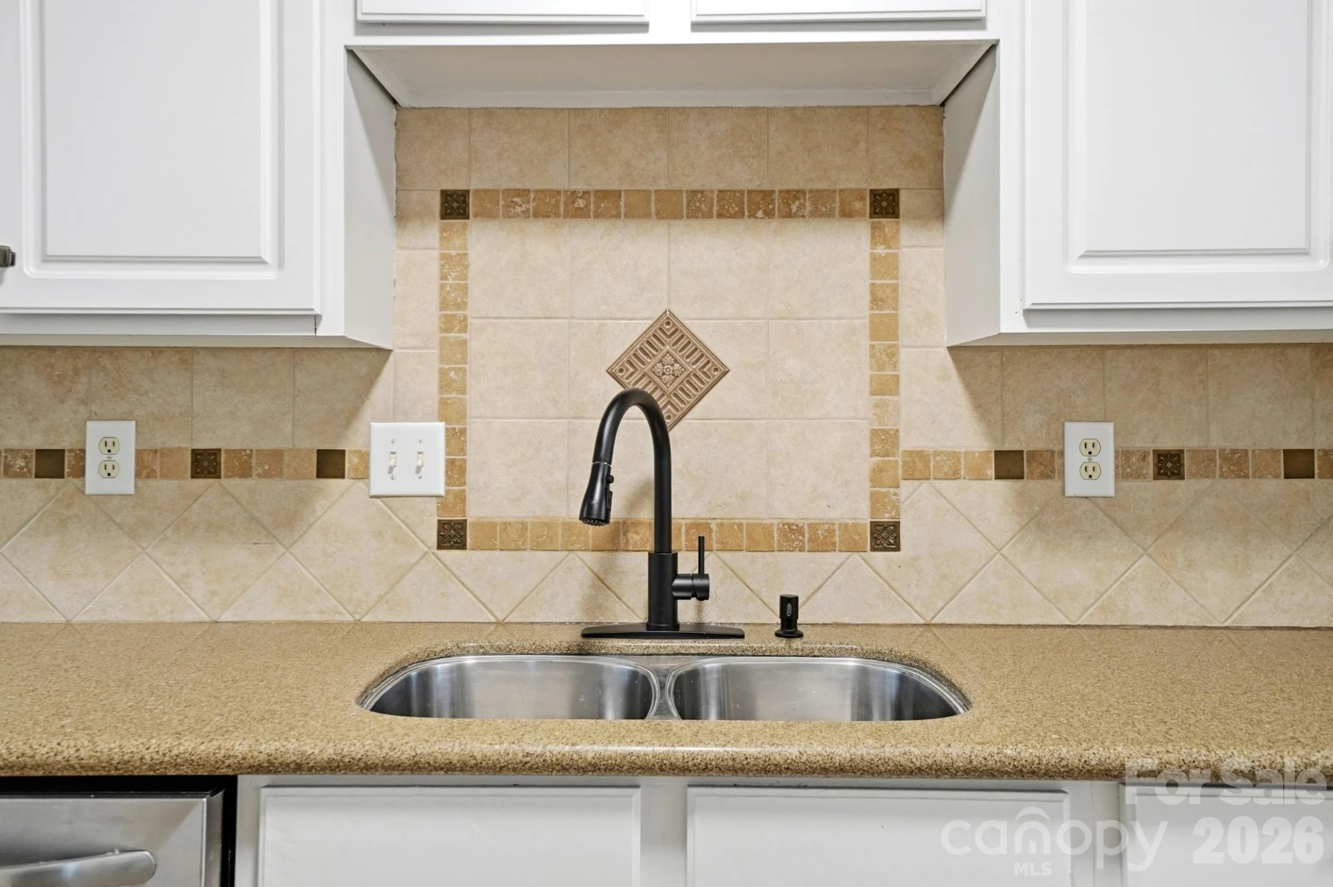 8805 Red Tail Court - Photo 9