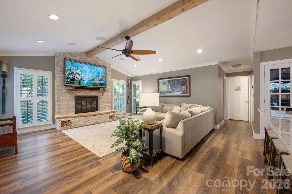 8038 Ritter Drive - Photo 3