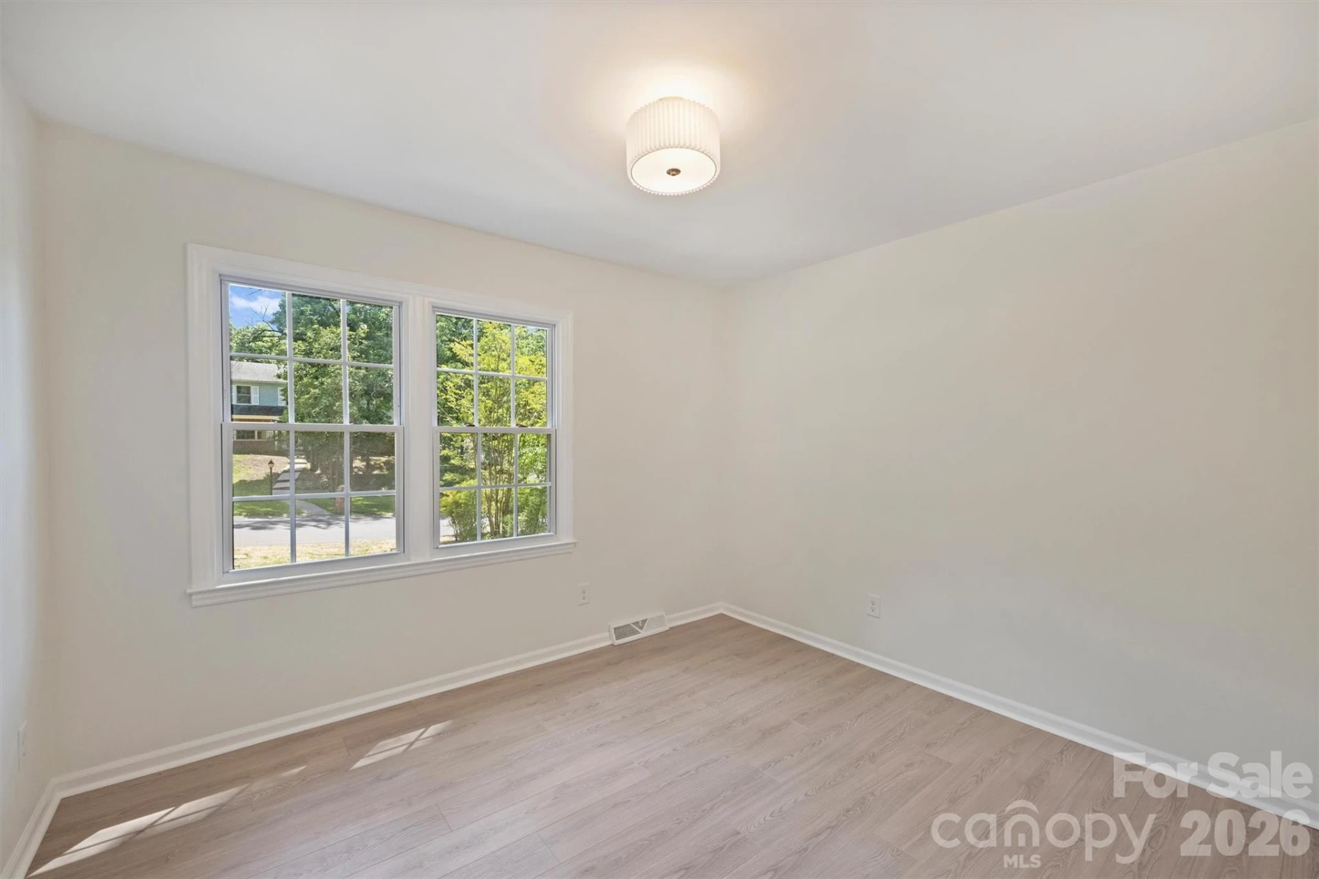 7420 Castlebar Road - Photo 16