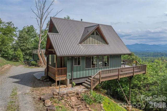 121 Mountainview Road