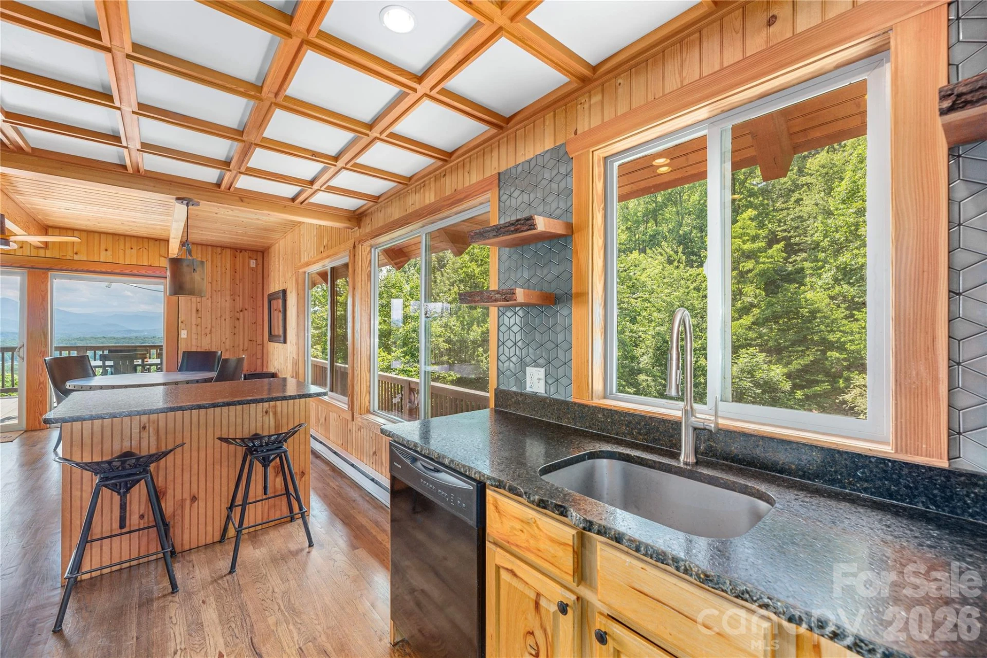 121 Mountainview Road - Photo 3