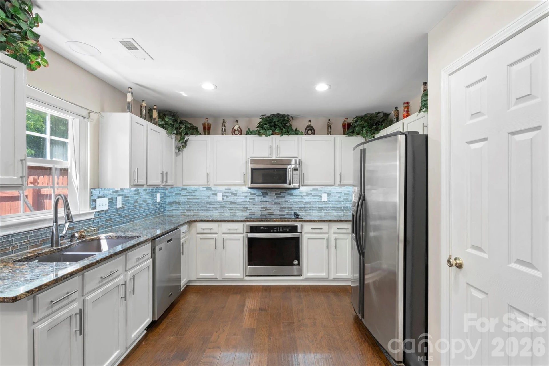 7923 Shiny Meadow Lane - Photo 4