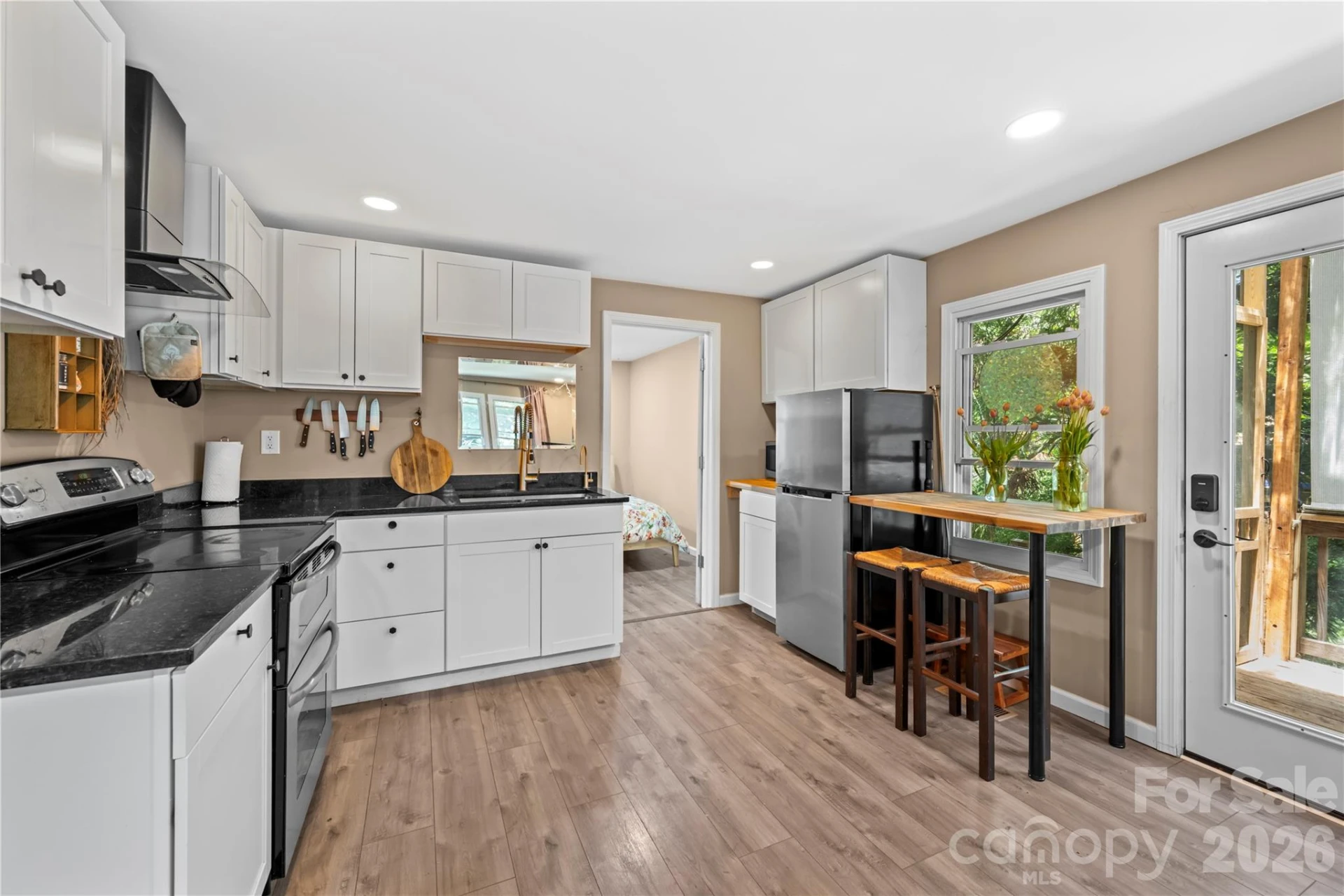 1 Detroit Avenue - Photo 6