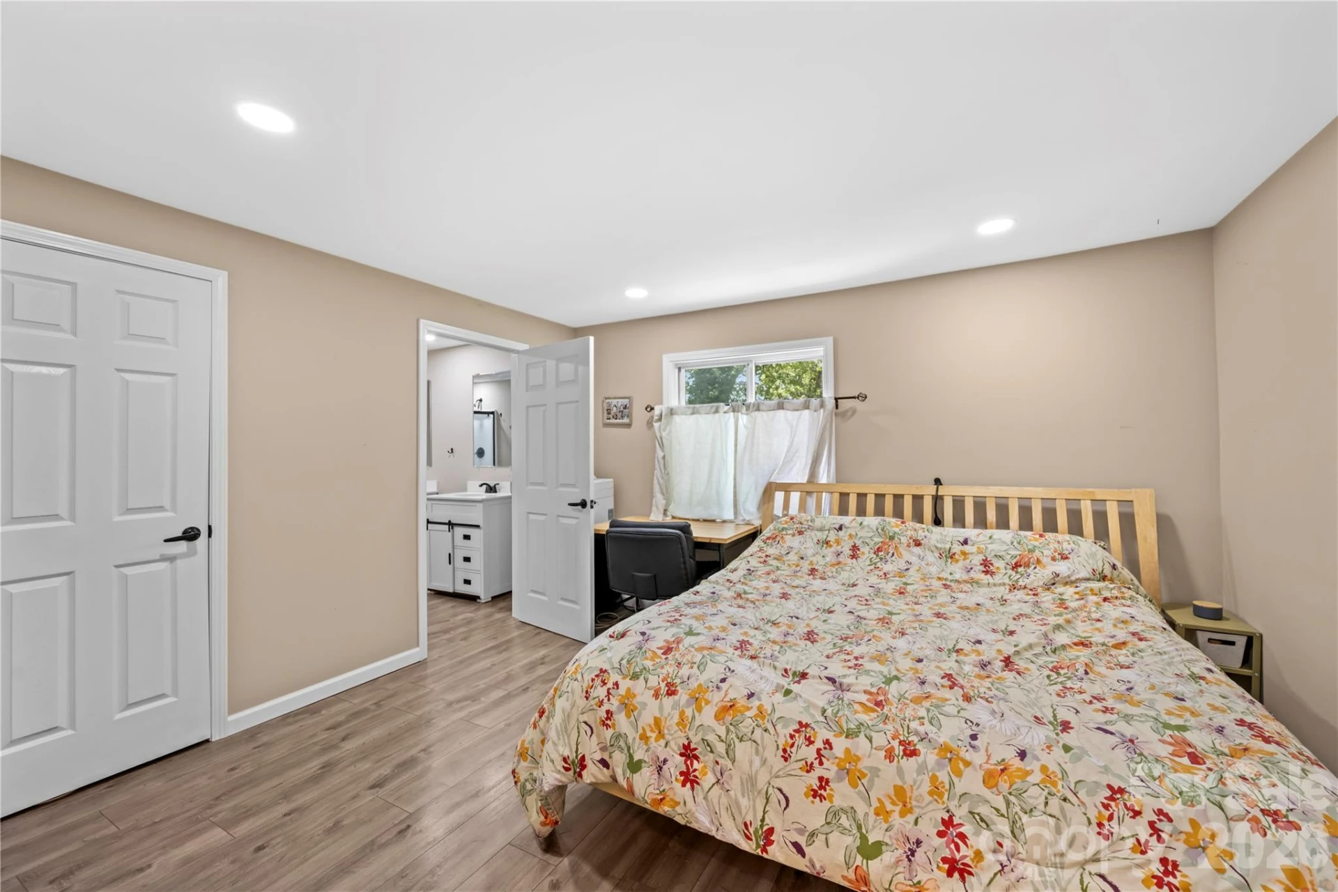 1 Detroit Avenue - Photo 8