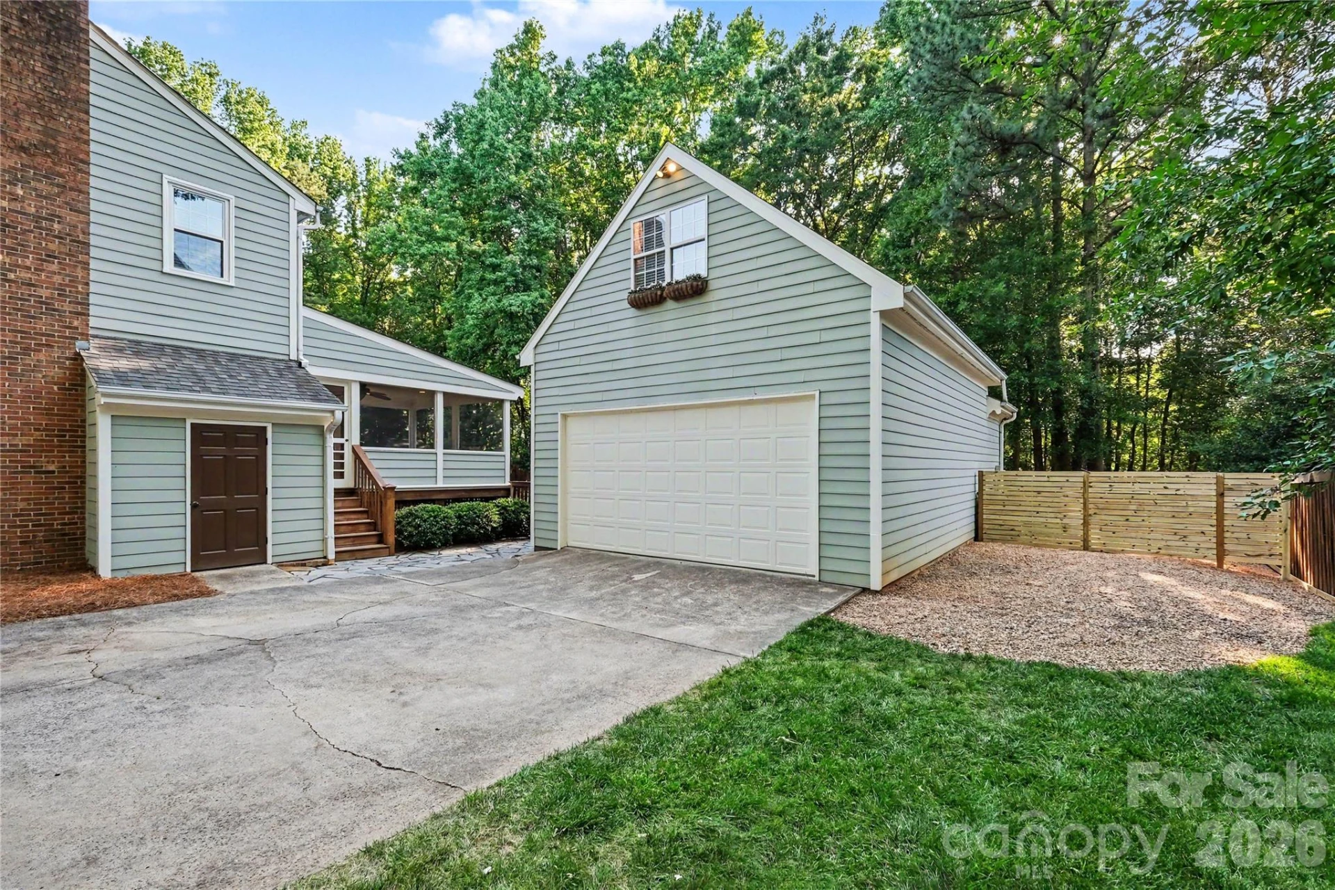 10428 Hall Drive - Photo 3