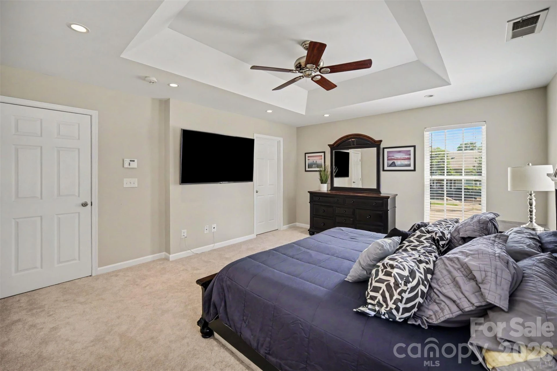 5938 Union Pacific Avenue - Photo 21