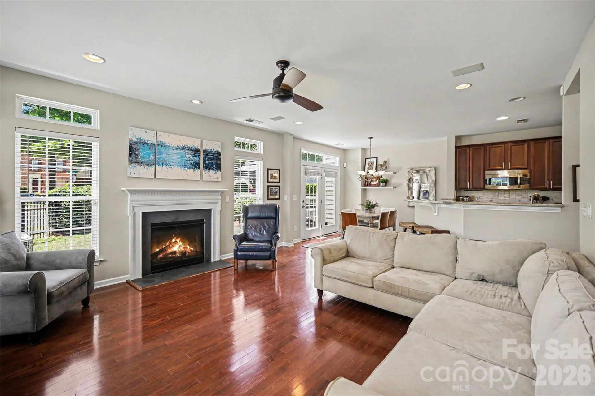 5938 Union Pacific Avenue - Photo 5