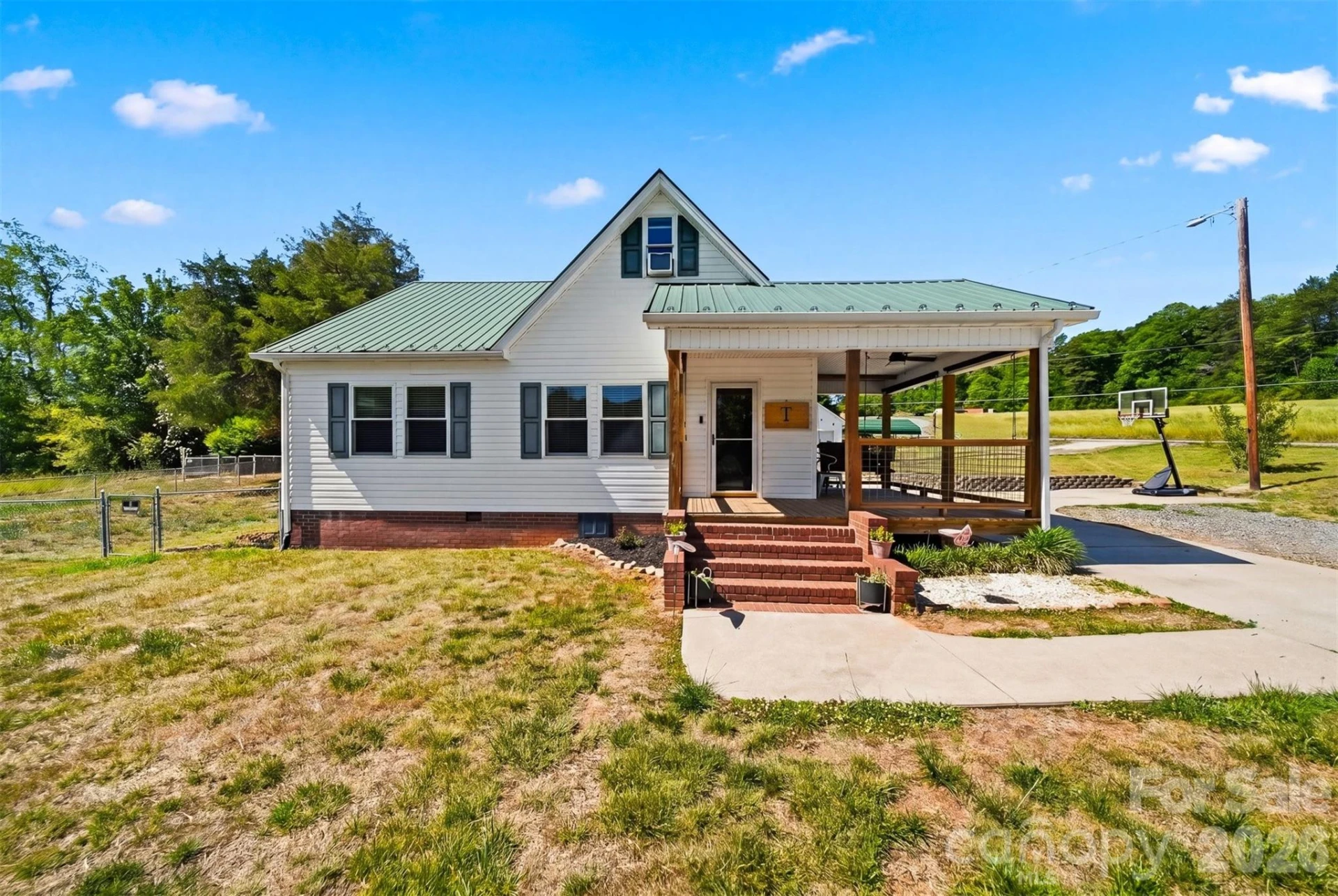 4039 Hartland Road - Photo 3