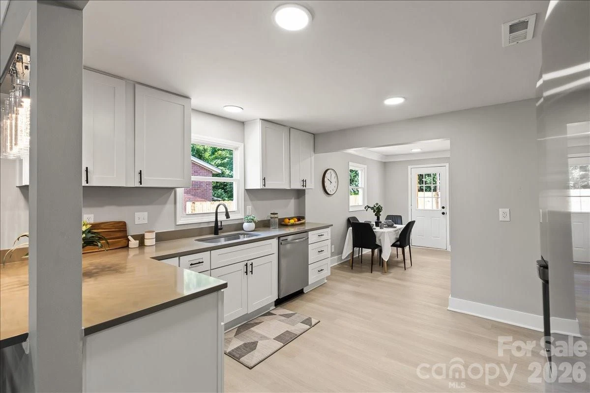 602 Clarinda Street - Photo 11