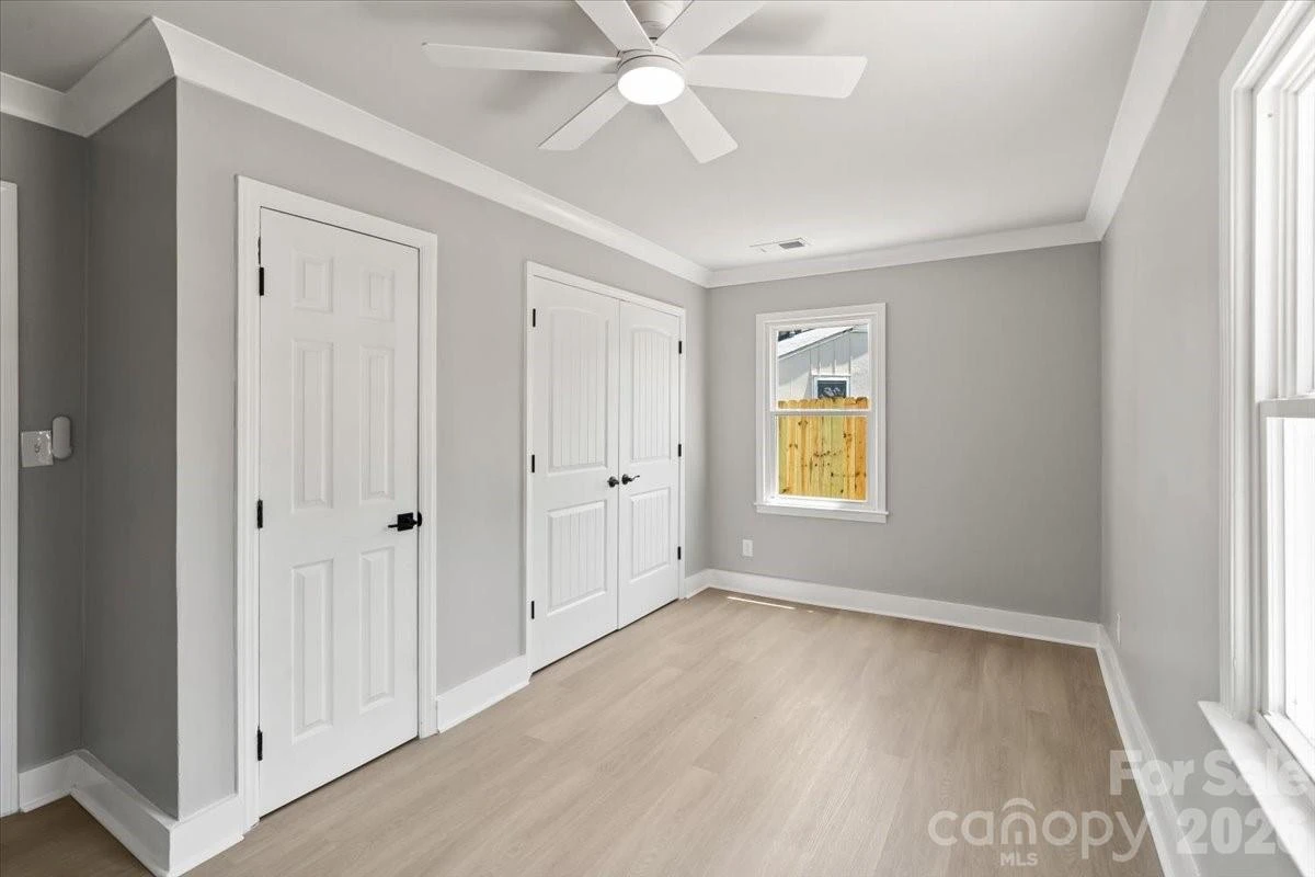 602 Clarinda Street - Photo 18
