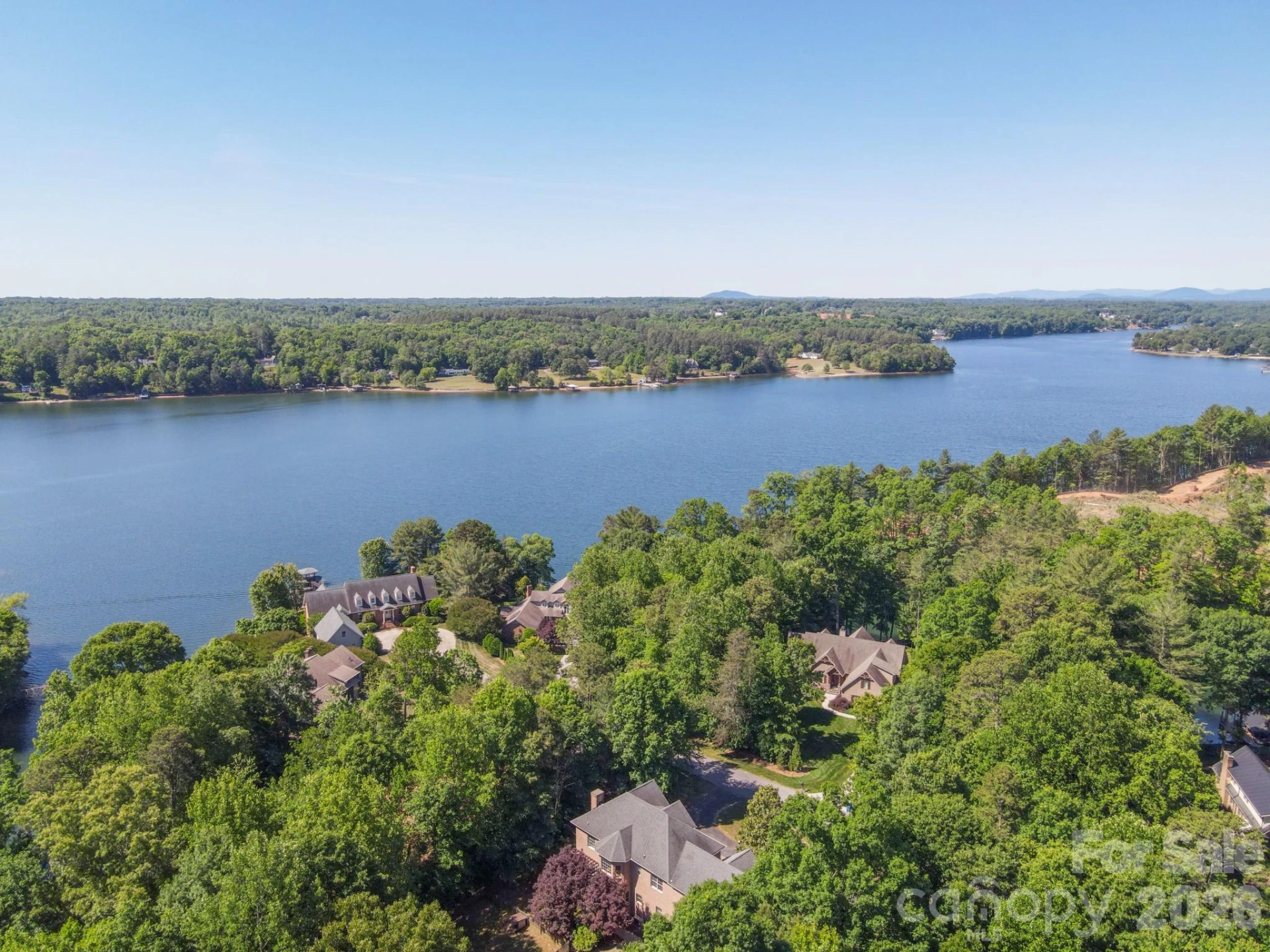 381 Lake Forest Drive - Photo 3