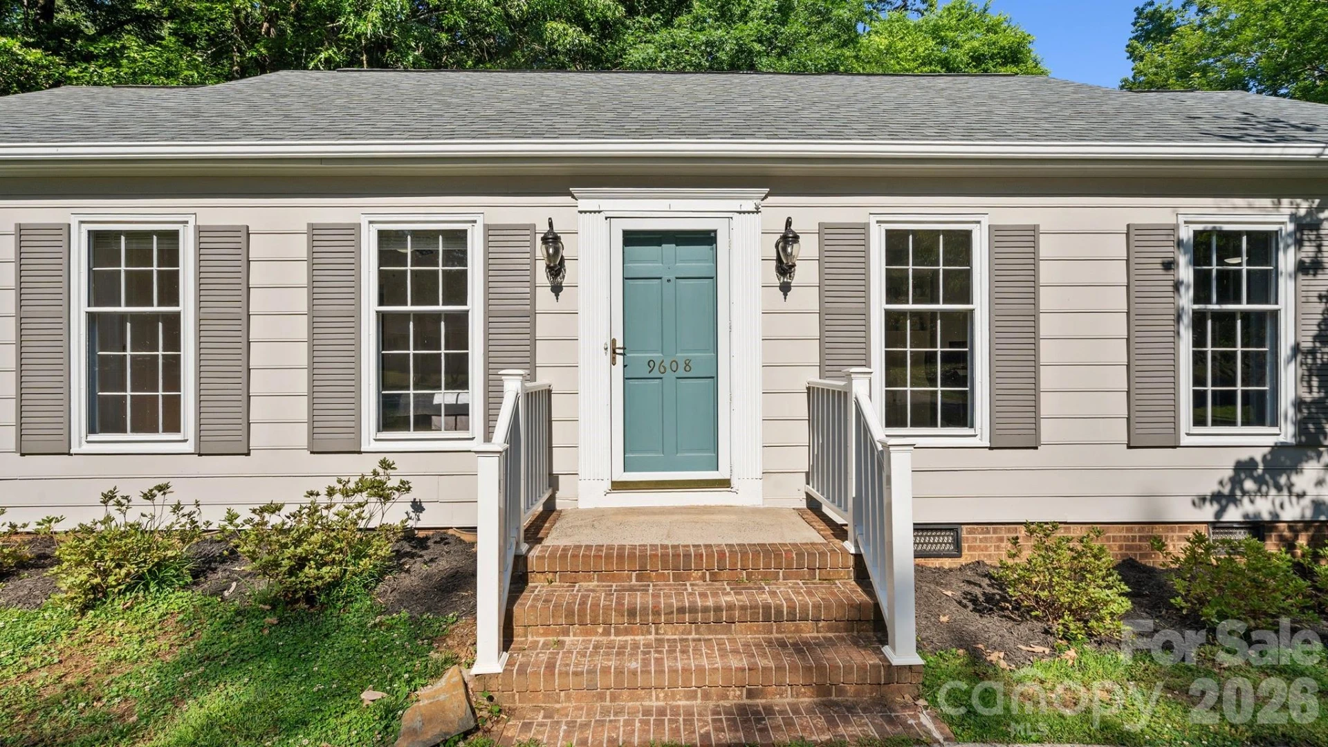 9608 Watergate Road - Photo 2