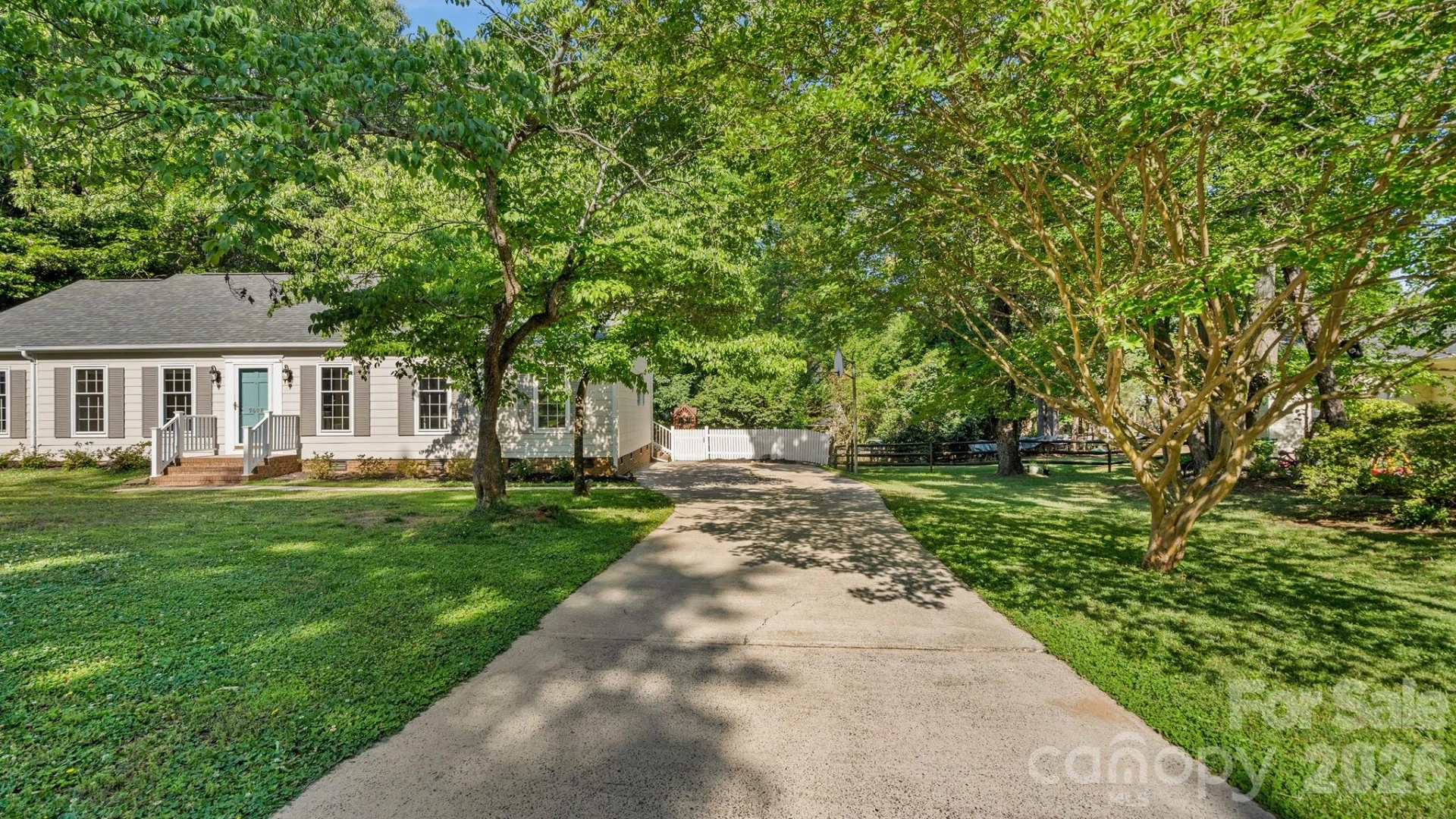 9608 Watergate Road - Photo 29