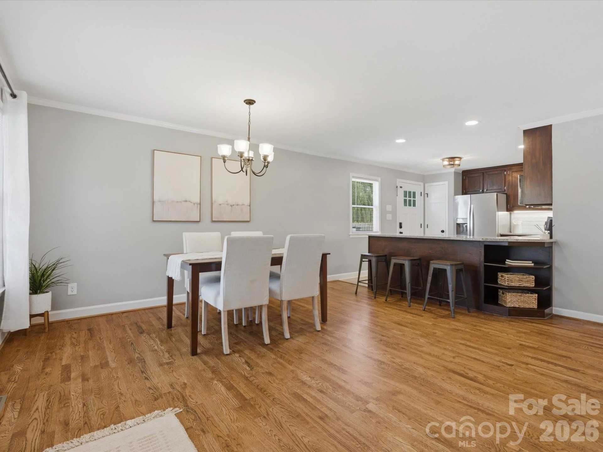 303 Sidney Johnson Street - Photo 5