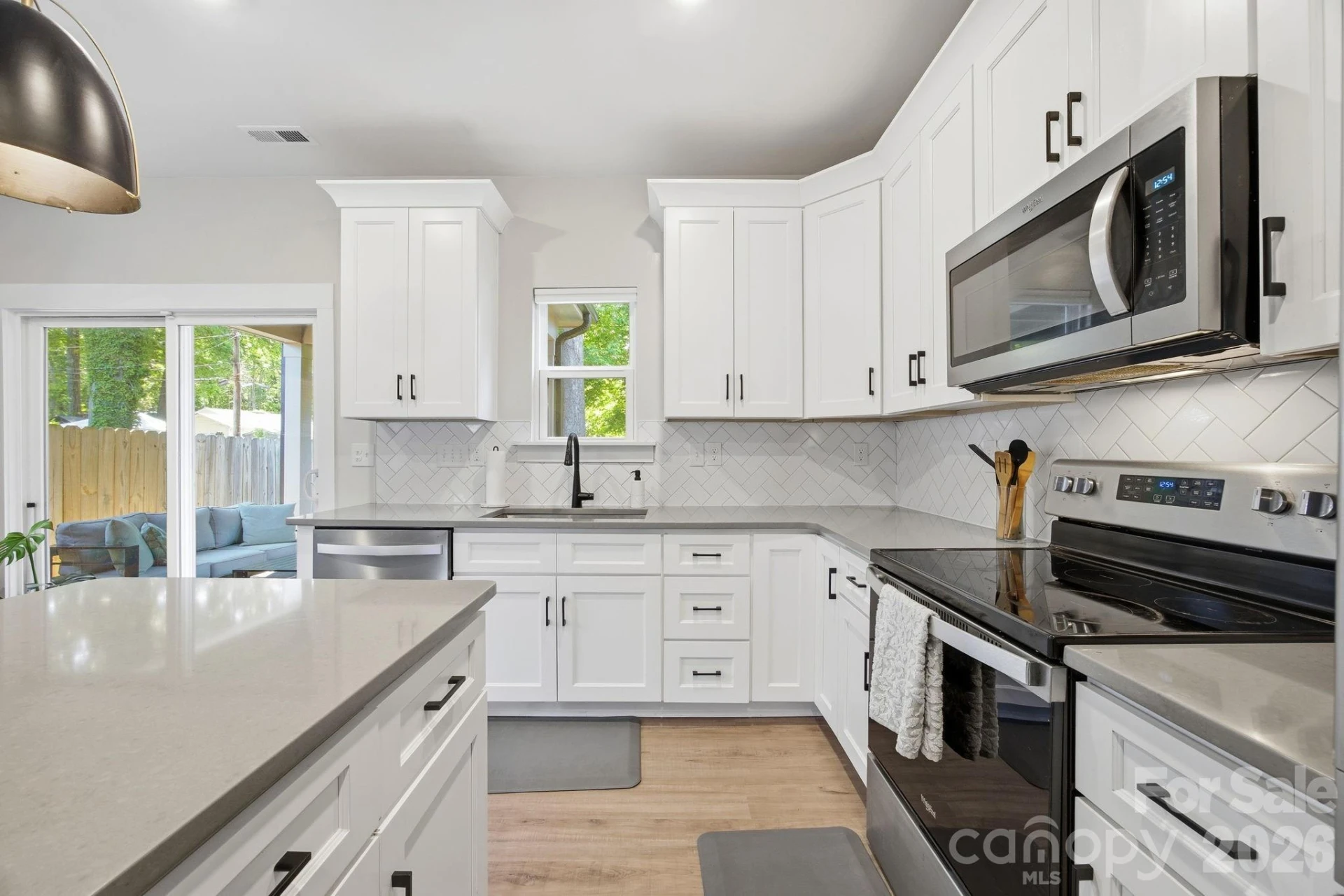 831 Mcarthur Avenue - Photo 9