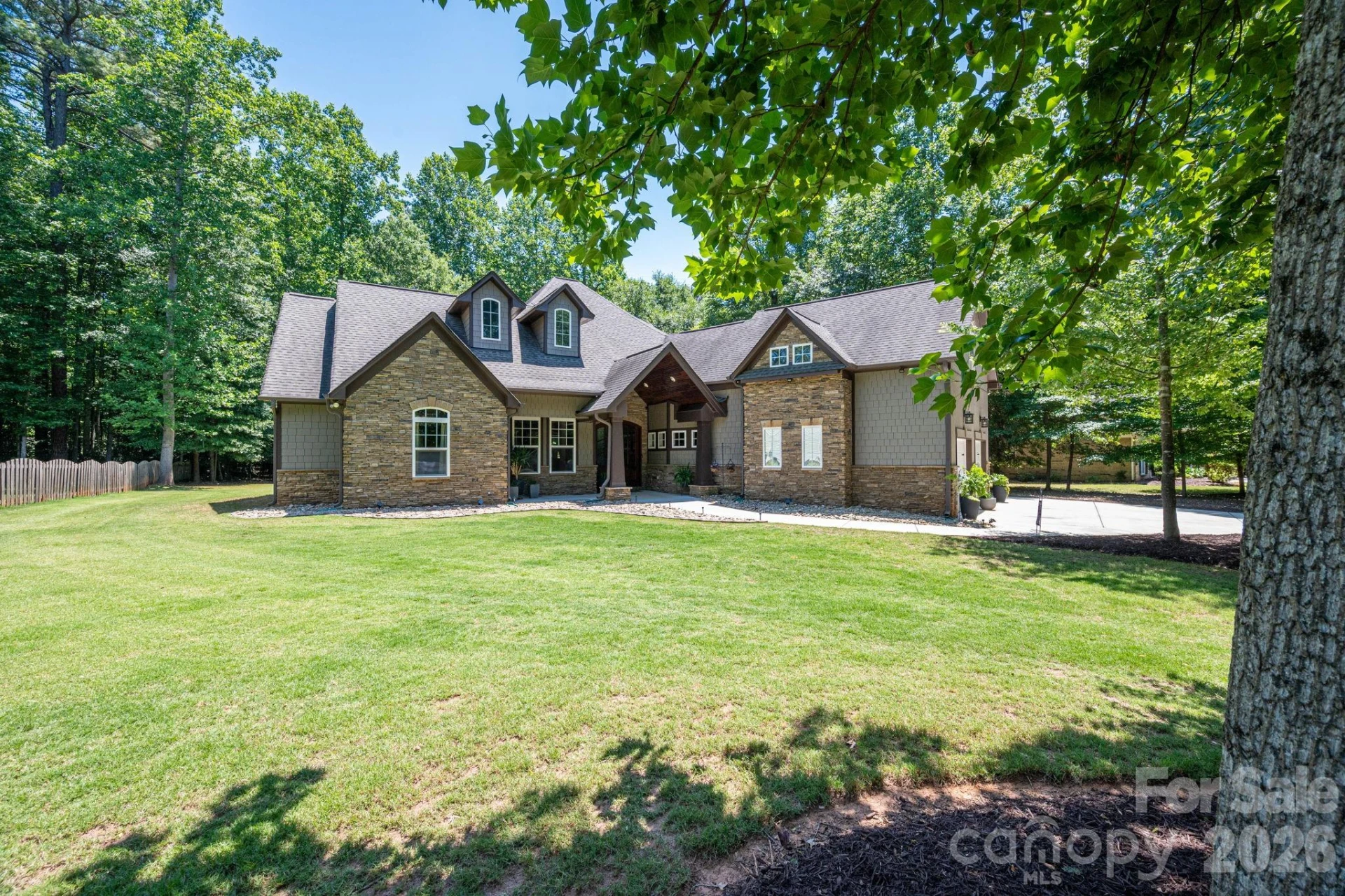 489 Evergreen Road - Photo 2