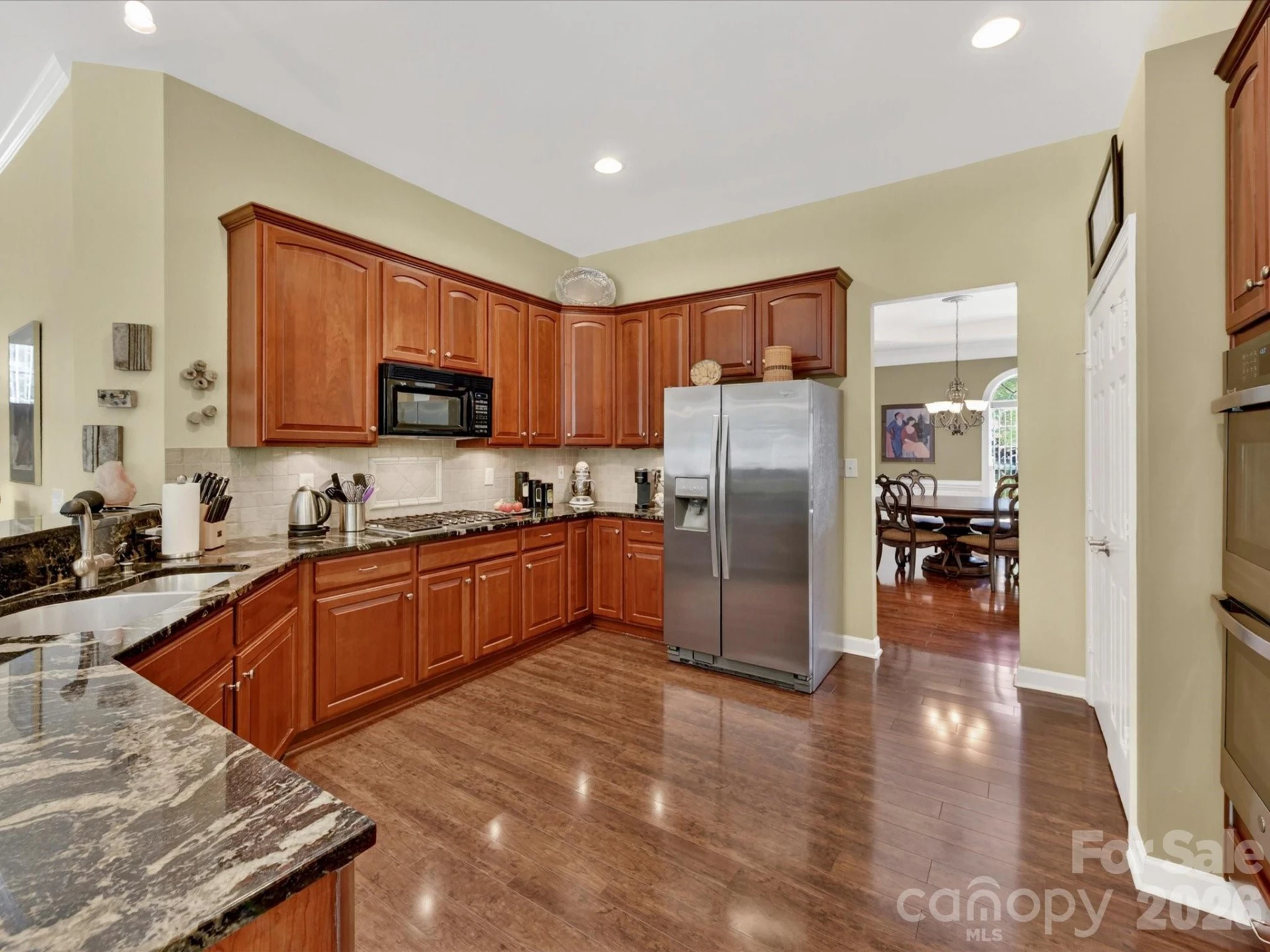 2535 Harlington Lane - Photo 8