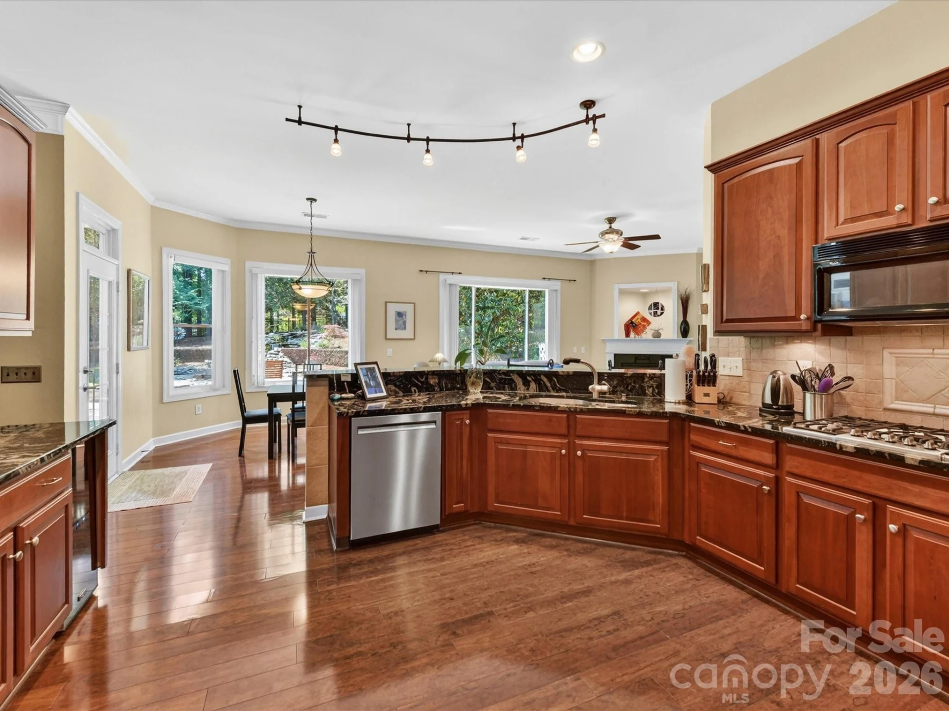 2535 Harlington Lane - Photo 10