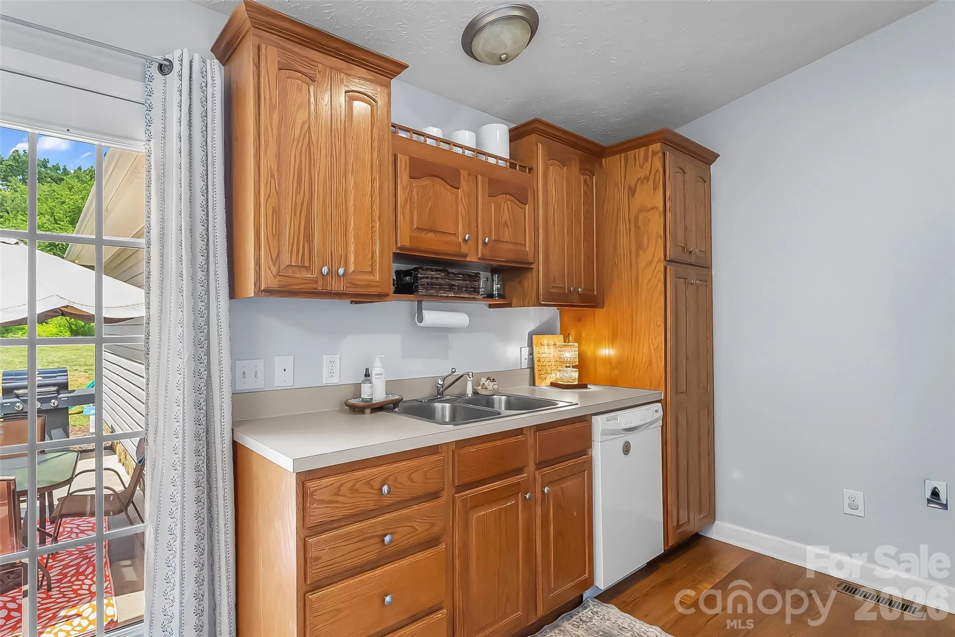 1498 Salem Road - Photo 15