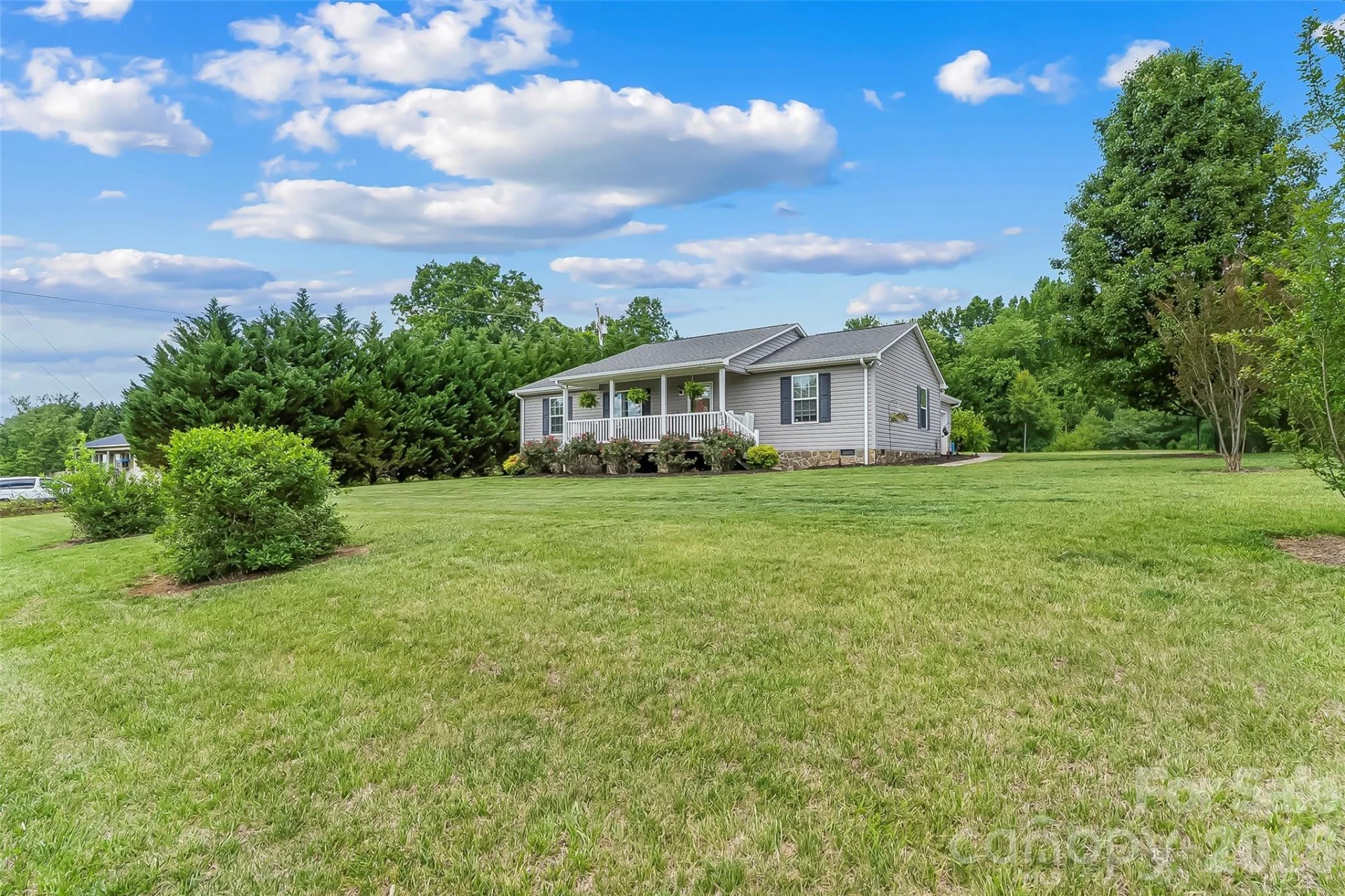 1498 Salem Road - Photo 3