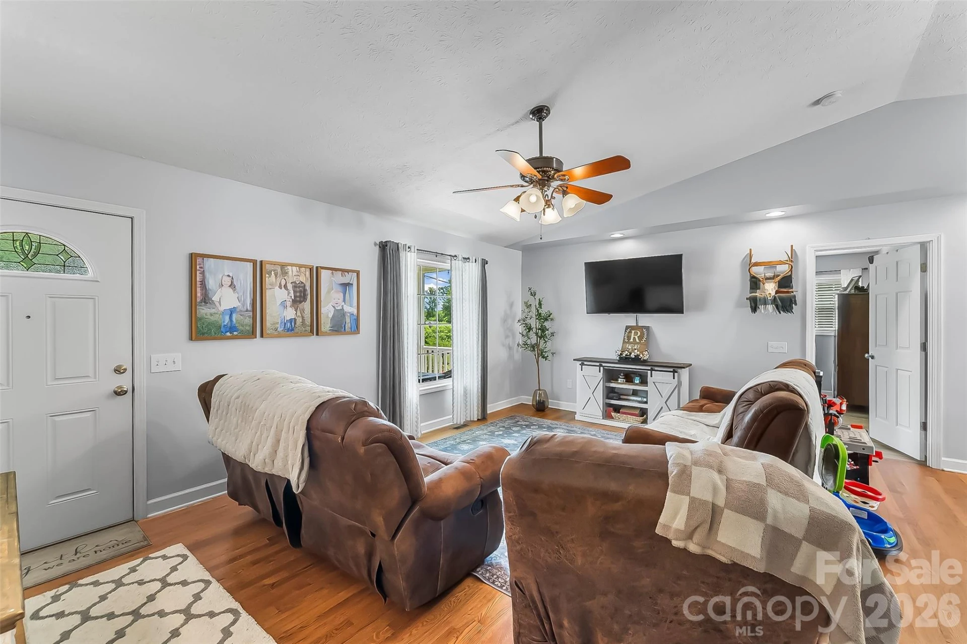 1498 Salem Road - Photo 9