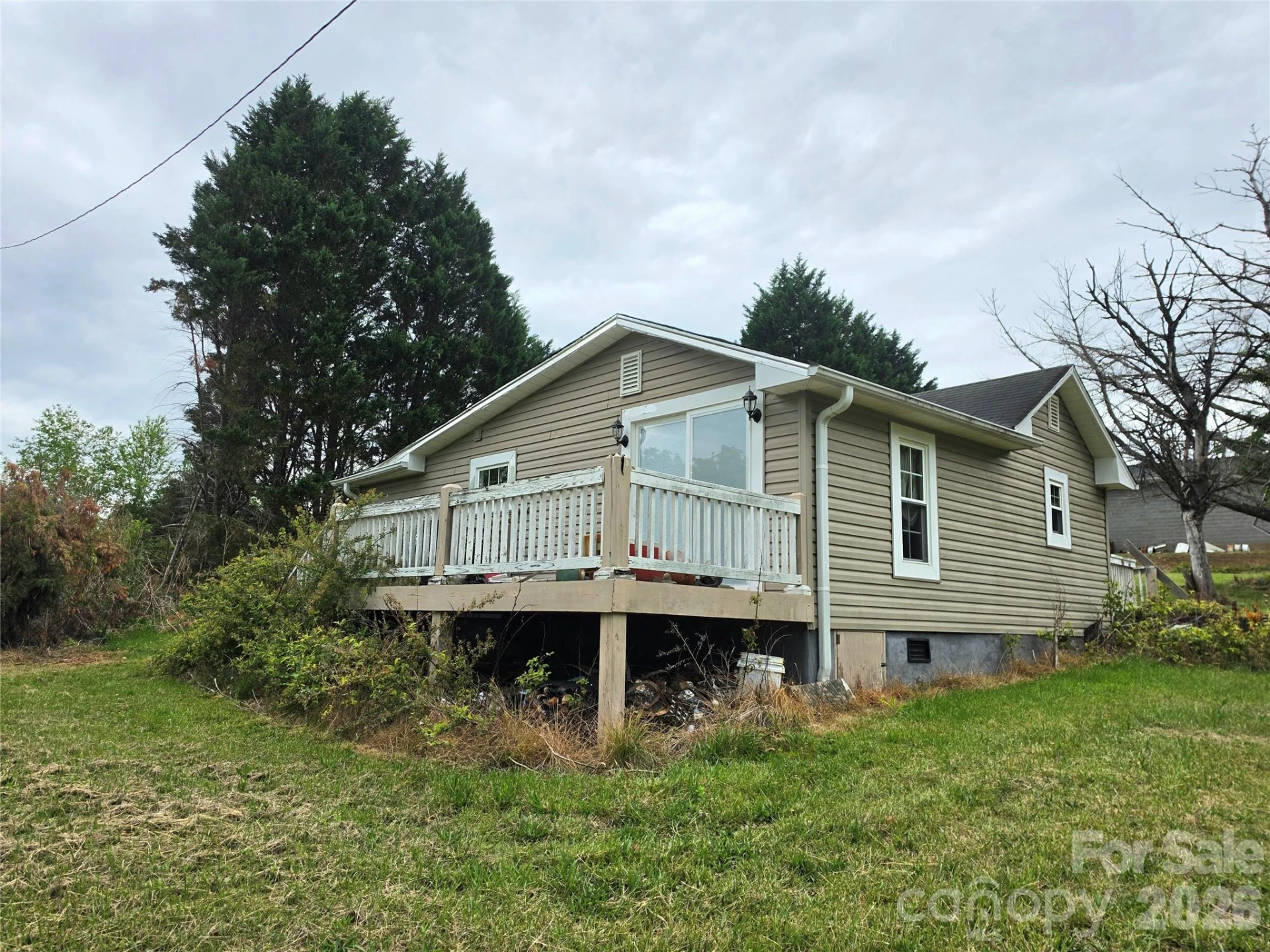 2121 Quartz Lane