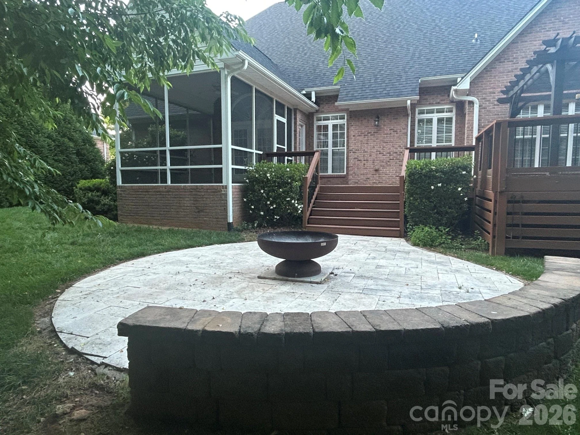 4709 Mcdade Lane - Photo 3
