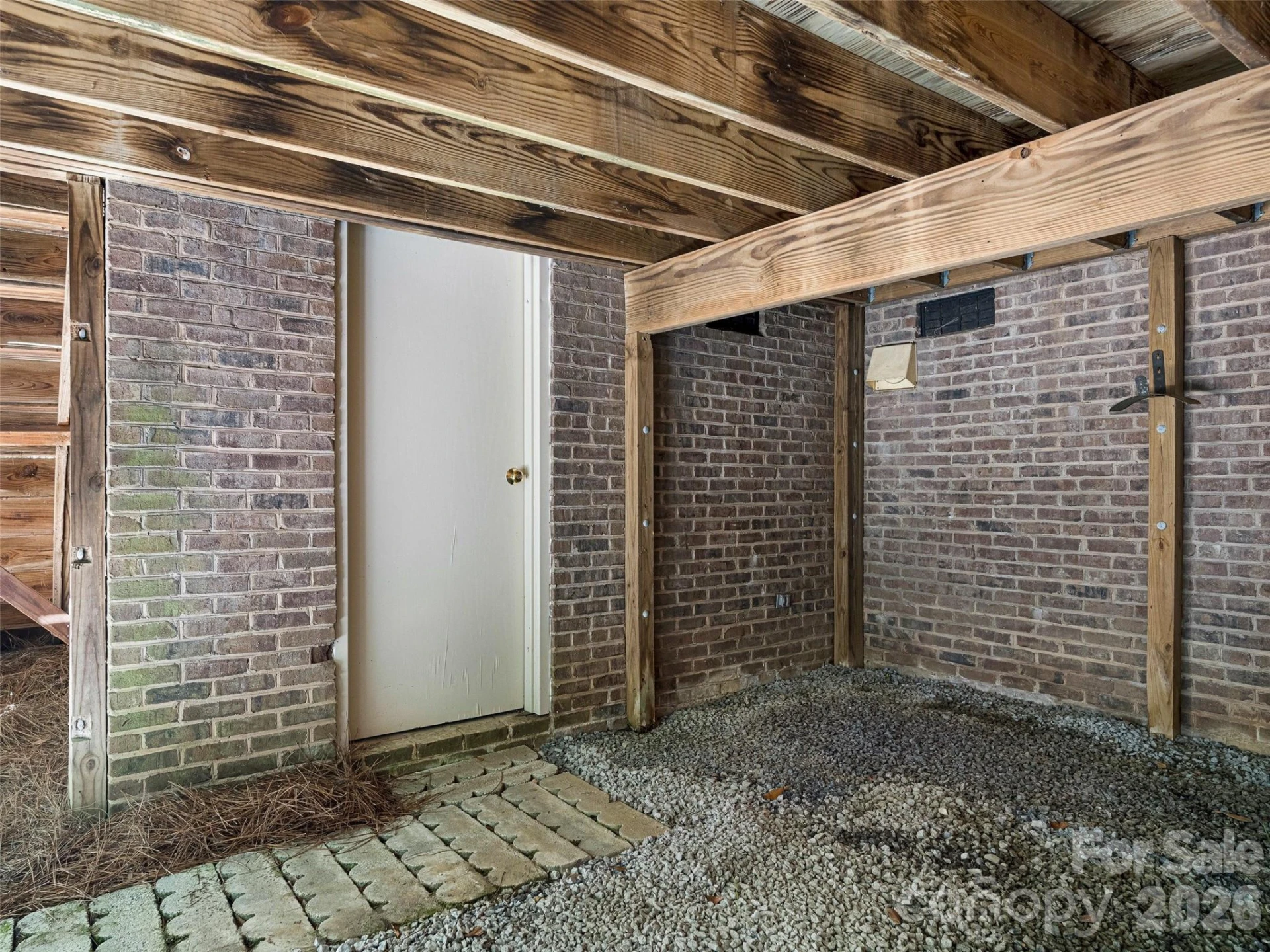 8952 Challis Hill Lane - Photo 39