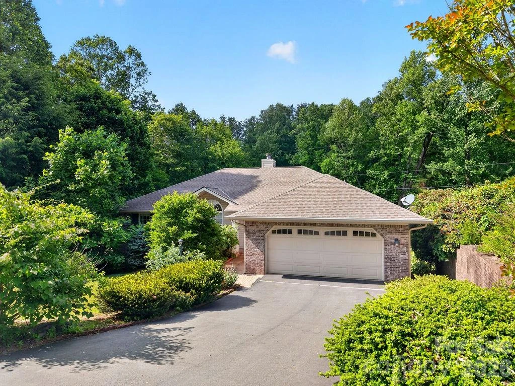 7 Firestone Court - Photo 2