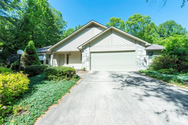 29 Hillcreek Drive
