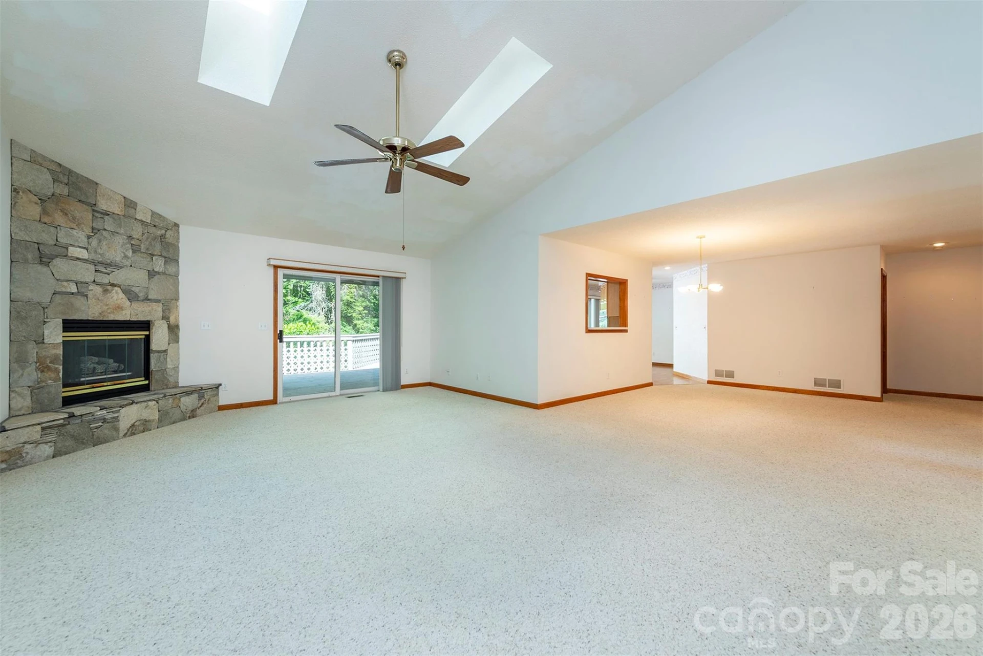 29 Hillcreek Drive - Photo 2