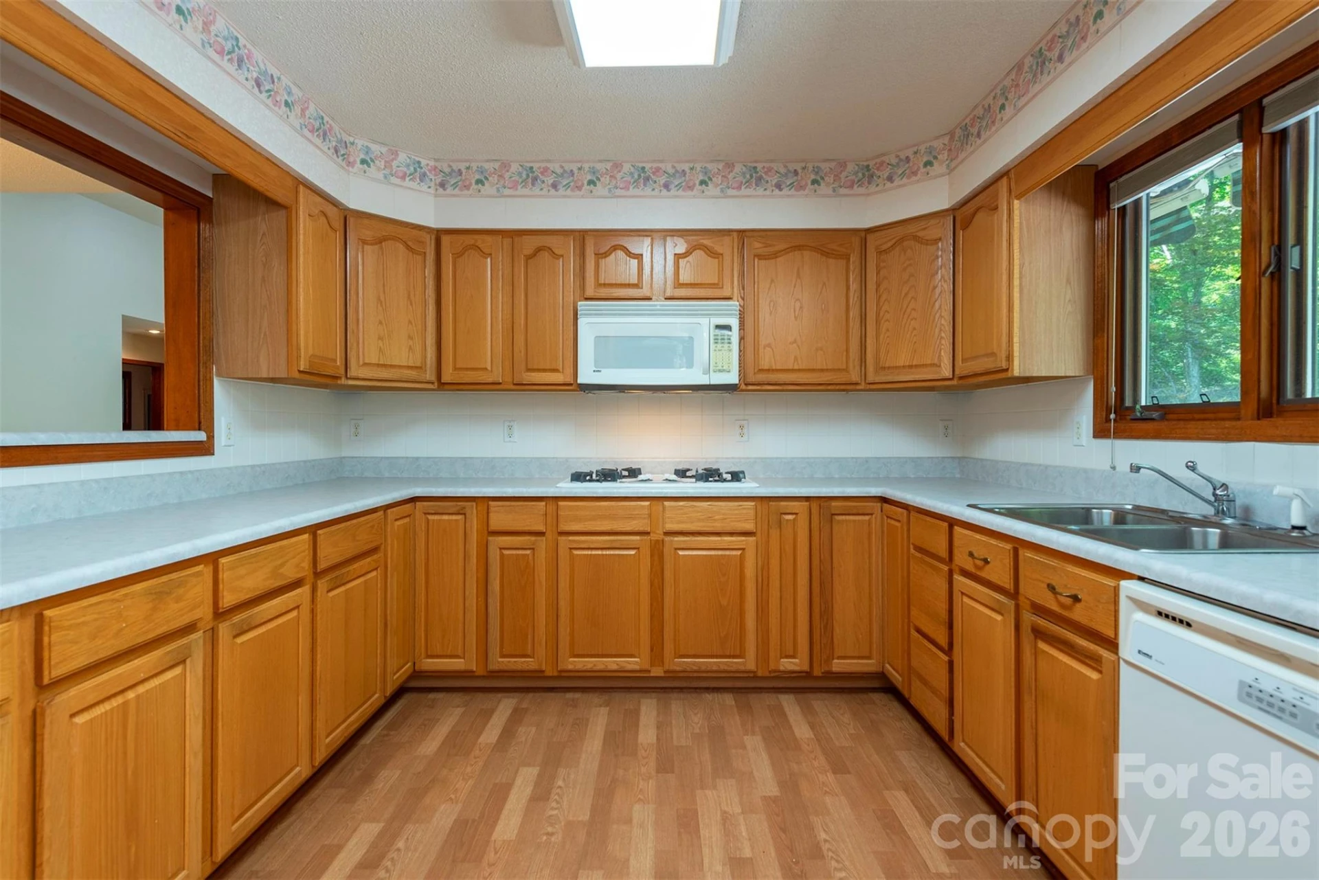 29 Hillcreek Drive - Photo 3