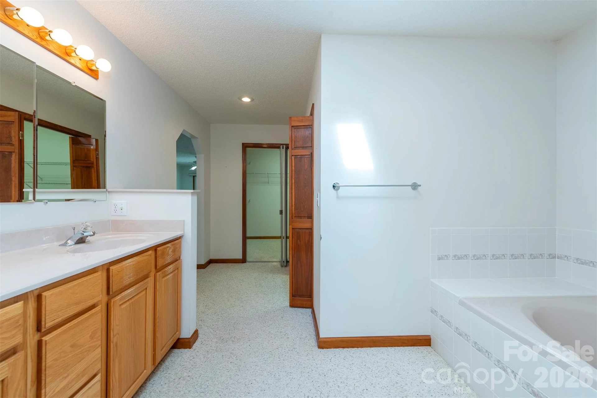 29 Hillcreek Drive - Photo 25