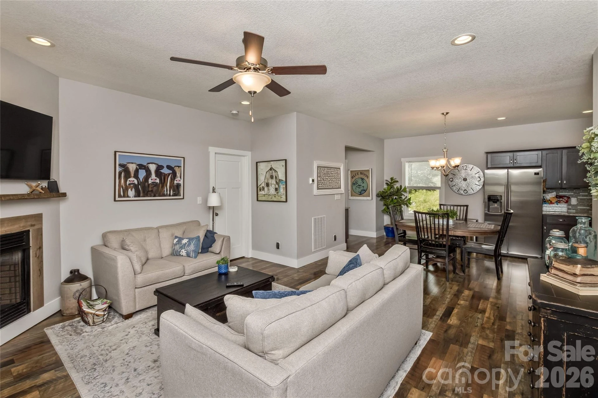 206 Linsonwood Road - Photo 2