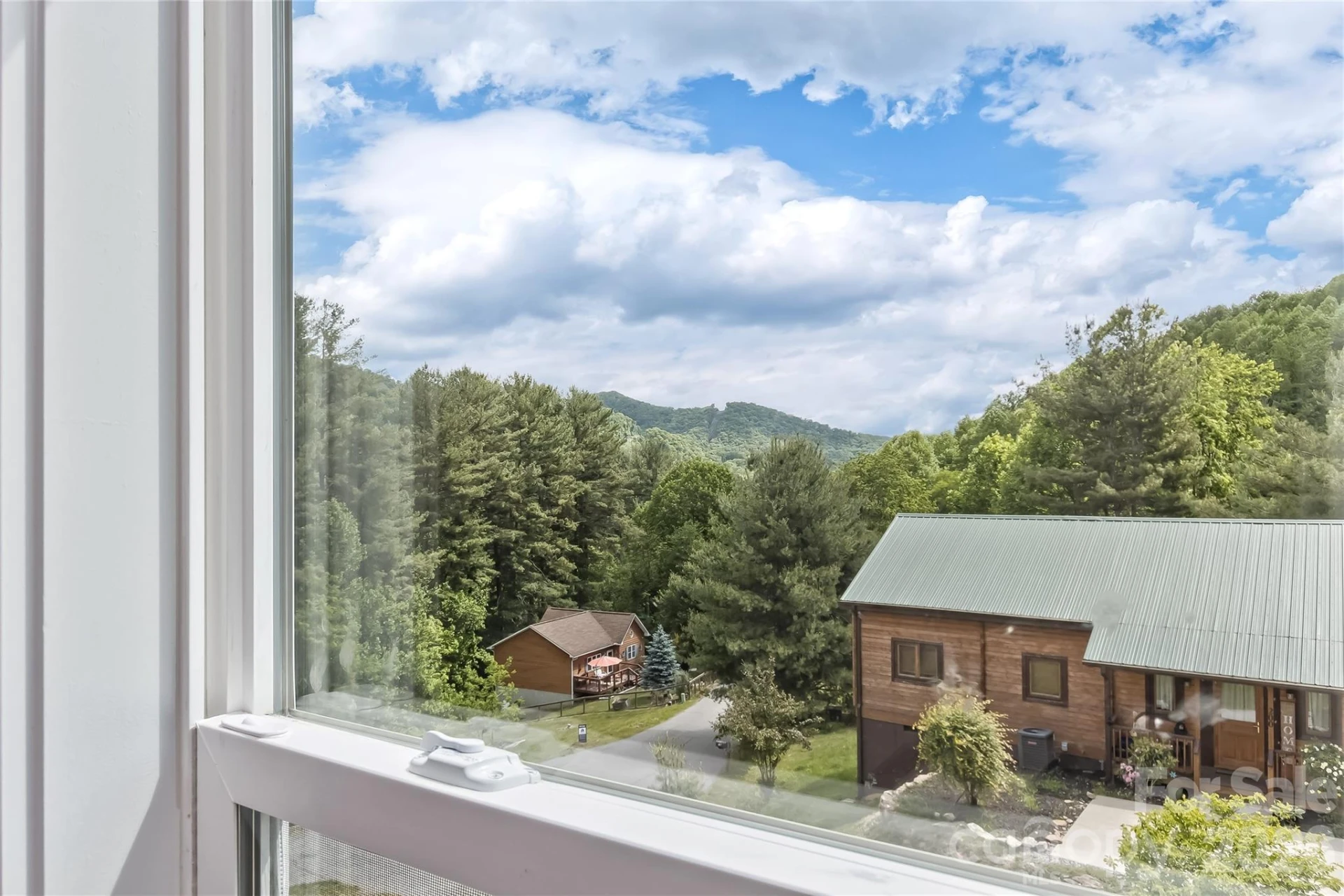 206 Linsonwood Road - Photo 18
