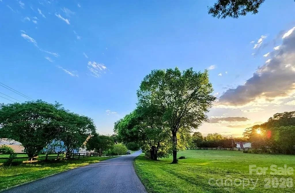 3430 Caroland Drive - Photo 3