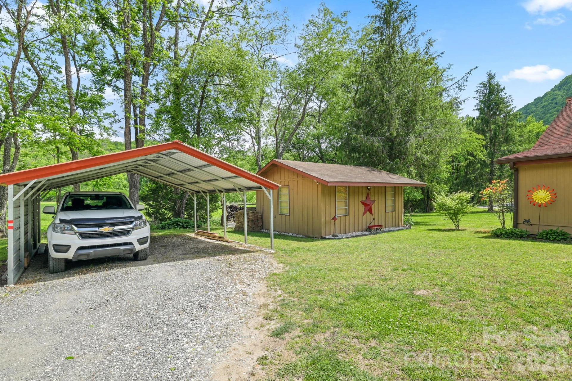 300 Bugle Boy Drive - Photo 6