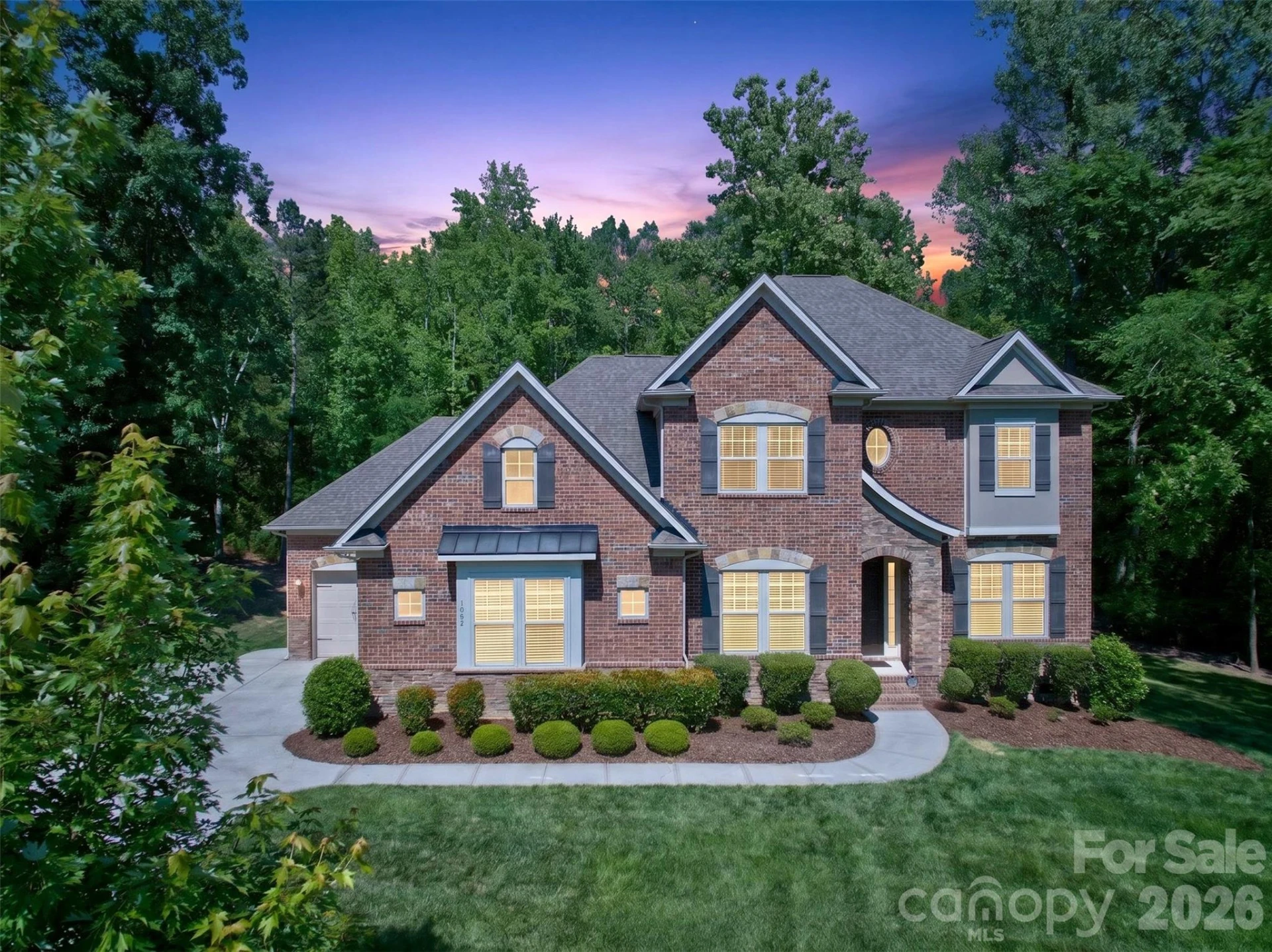 1005 Kara Court - Photo 3