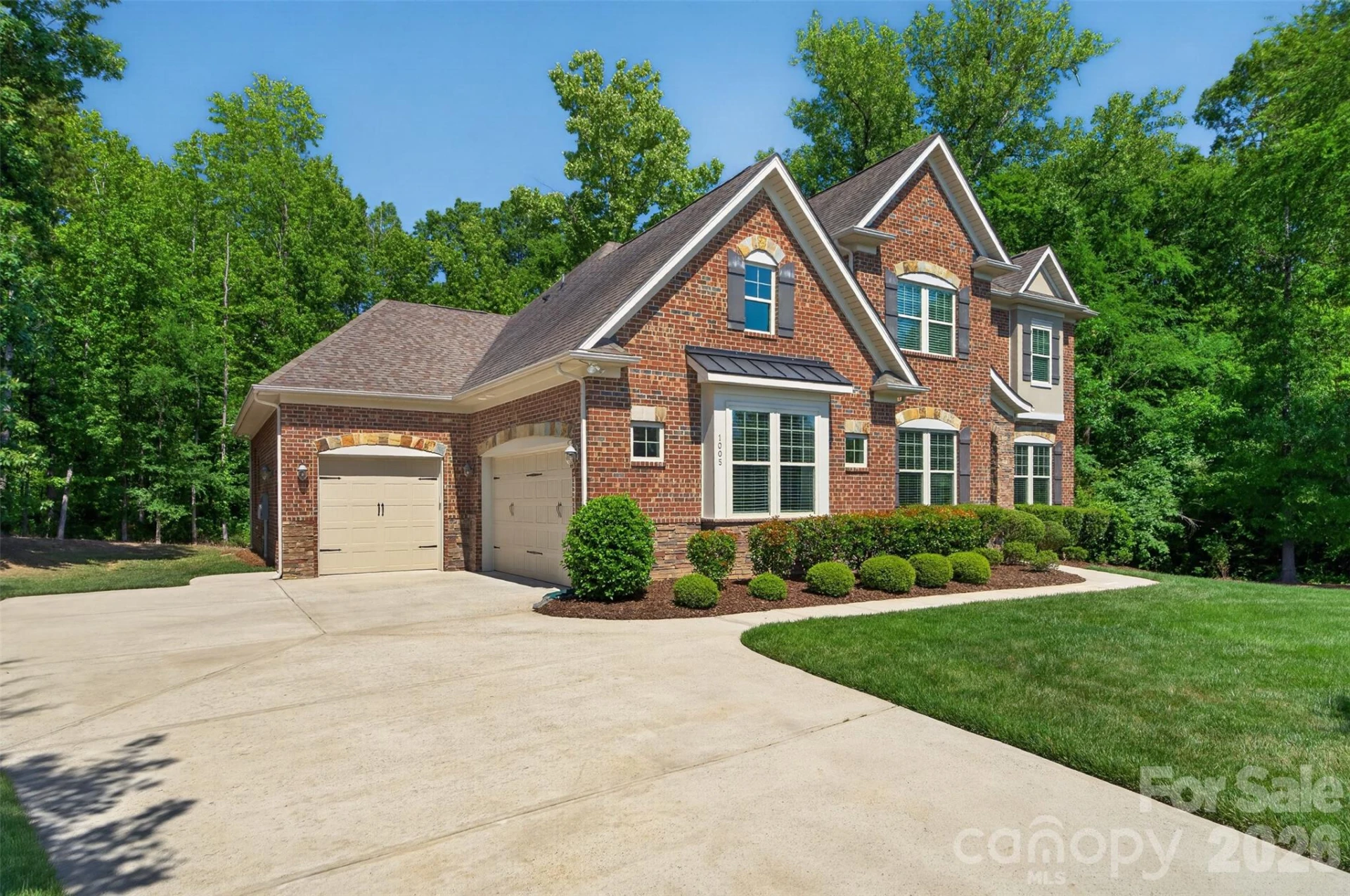 1005 Kara Court - Photo 4