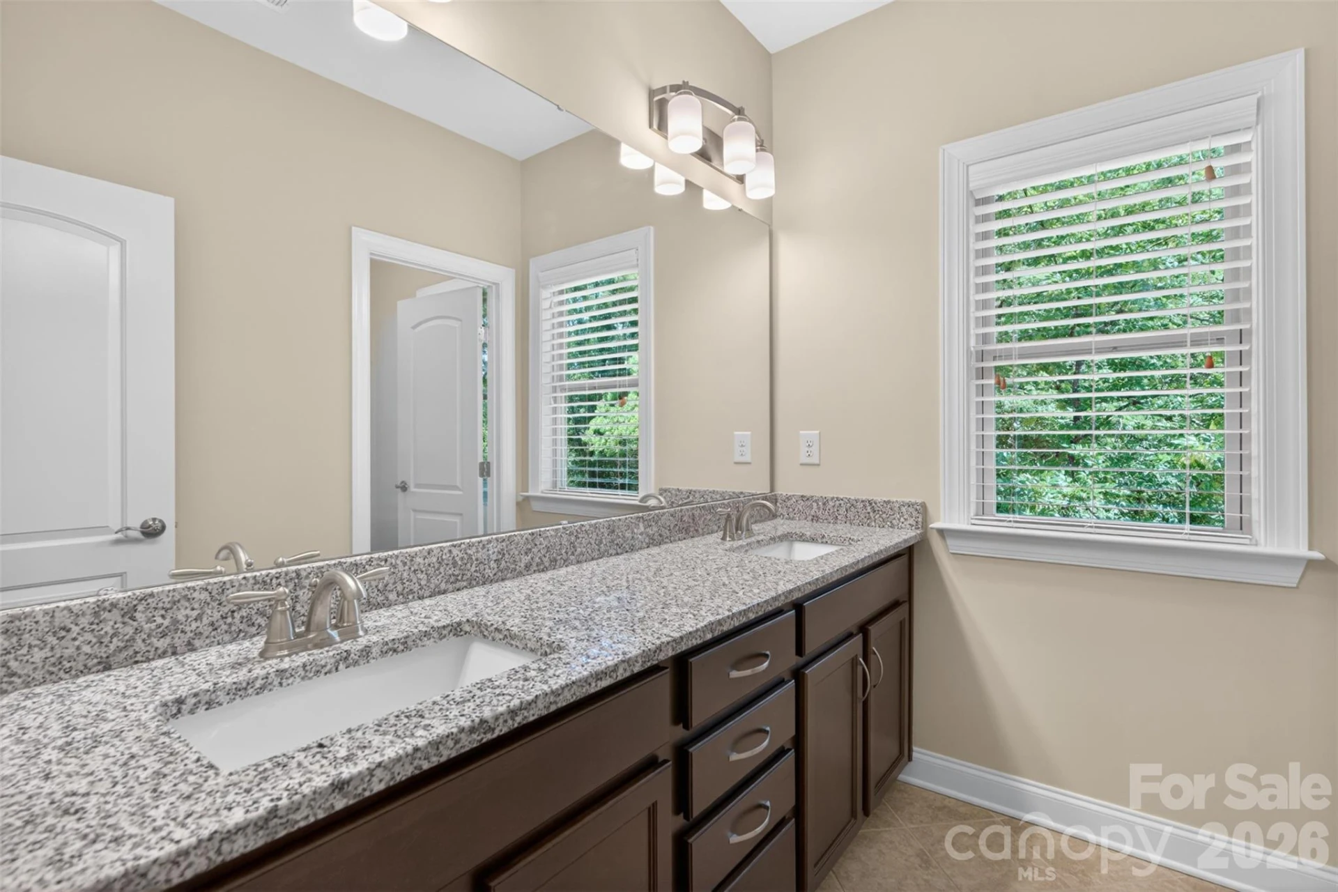 1005 Kara Court - Photo 34