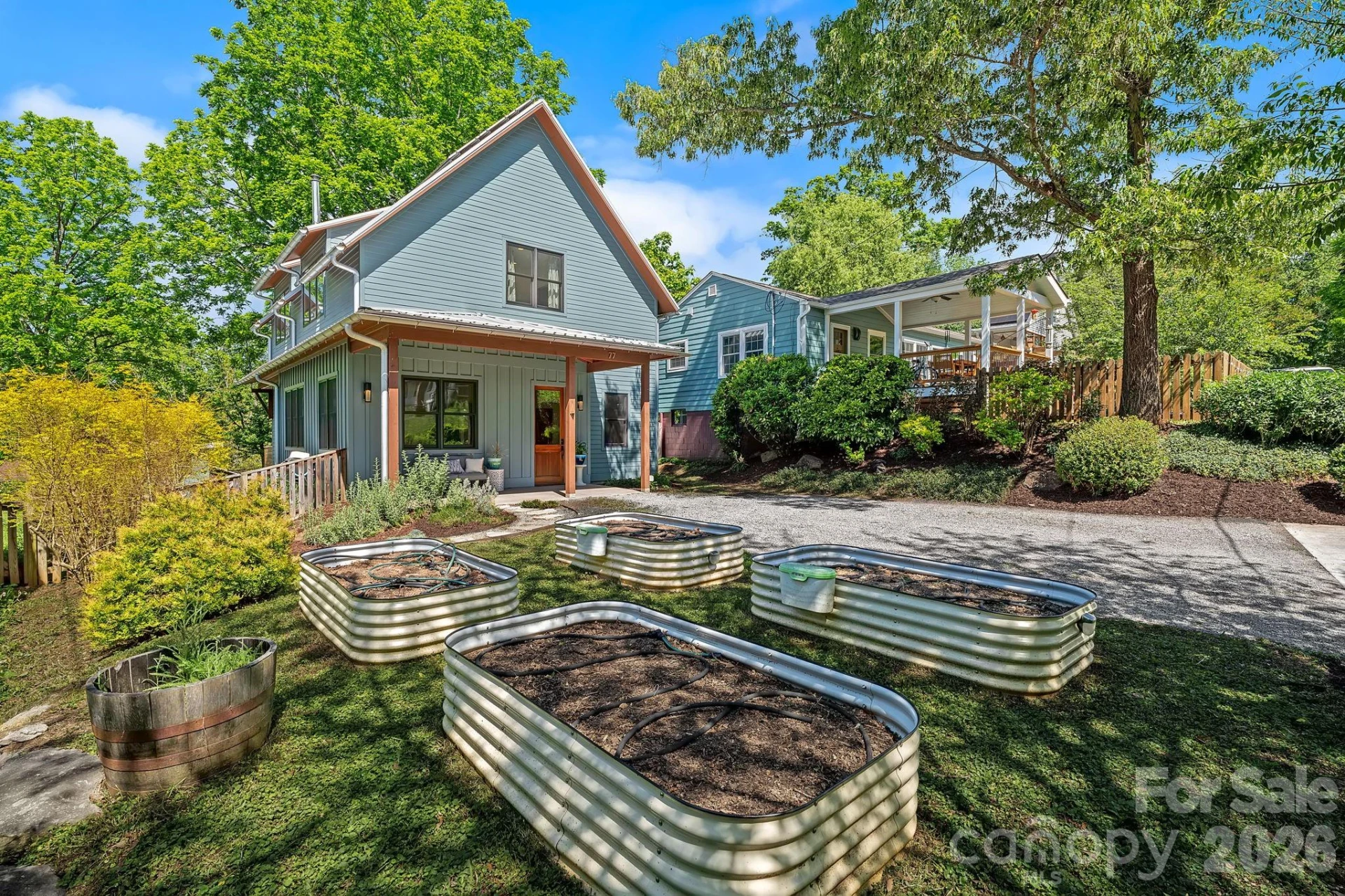 77 Middlemont Avenue - Photo 2