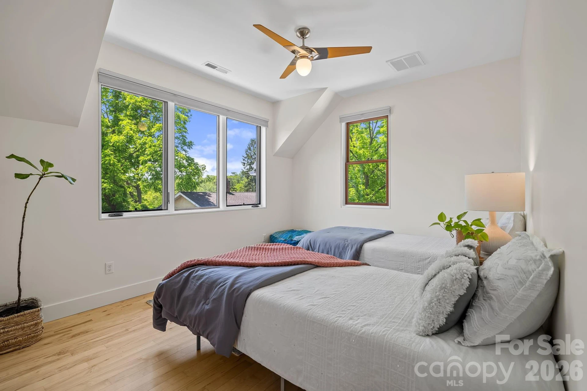 77 Middlemont Avenue - Photo 40